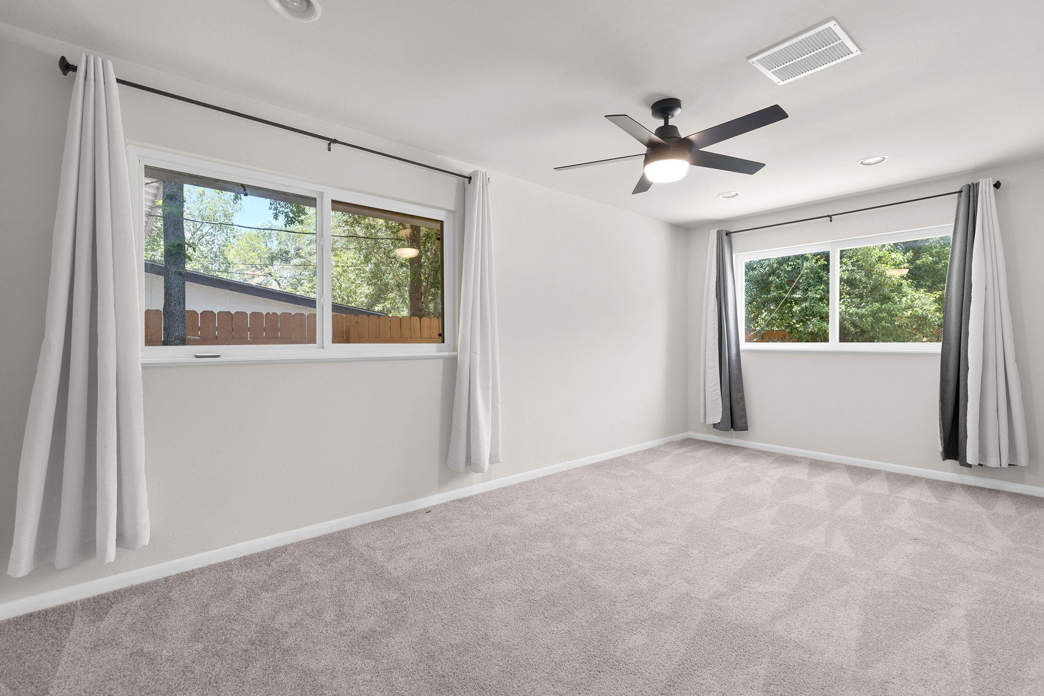 501 Arbor Ln Property Photo 11