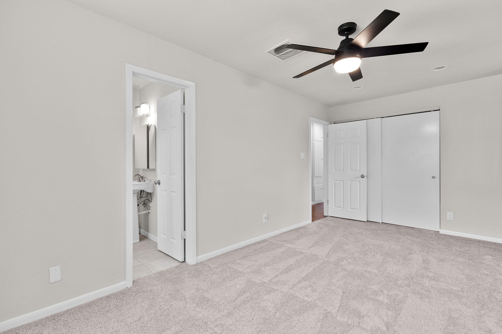 501 Arbor Ln Property Photo 12