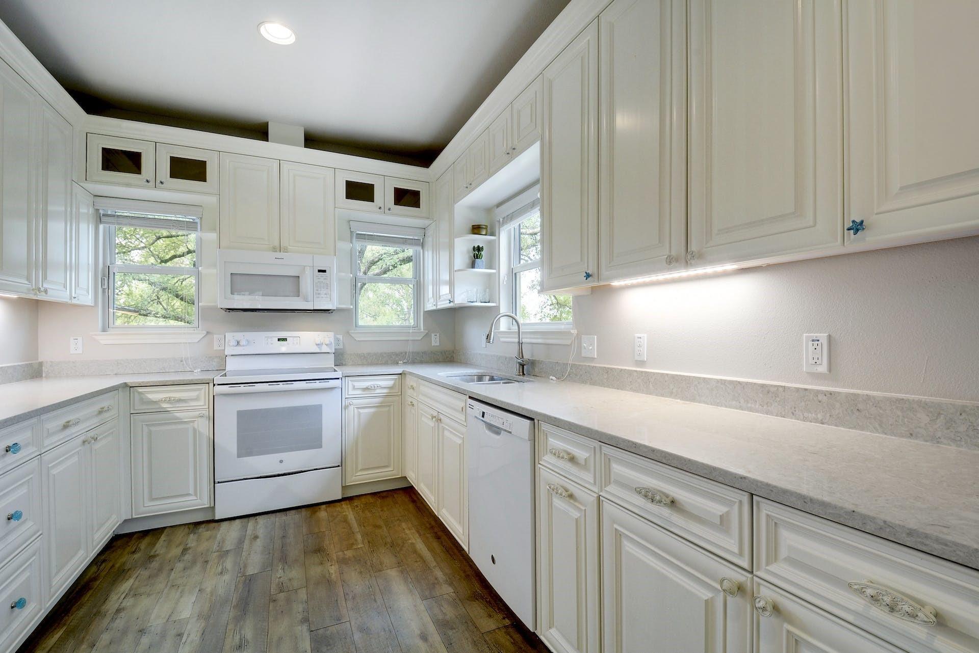 2330 Westforest Dr #b Property Photo 7