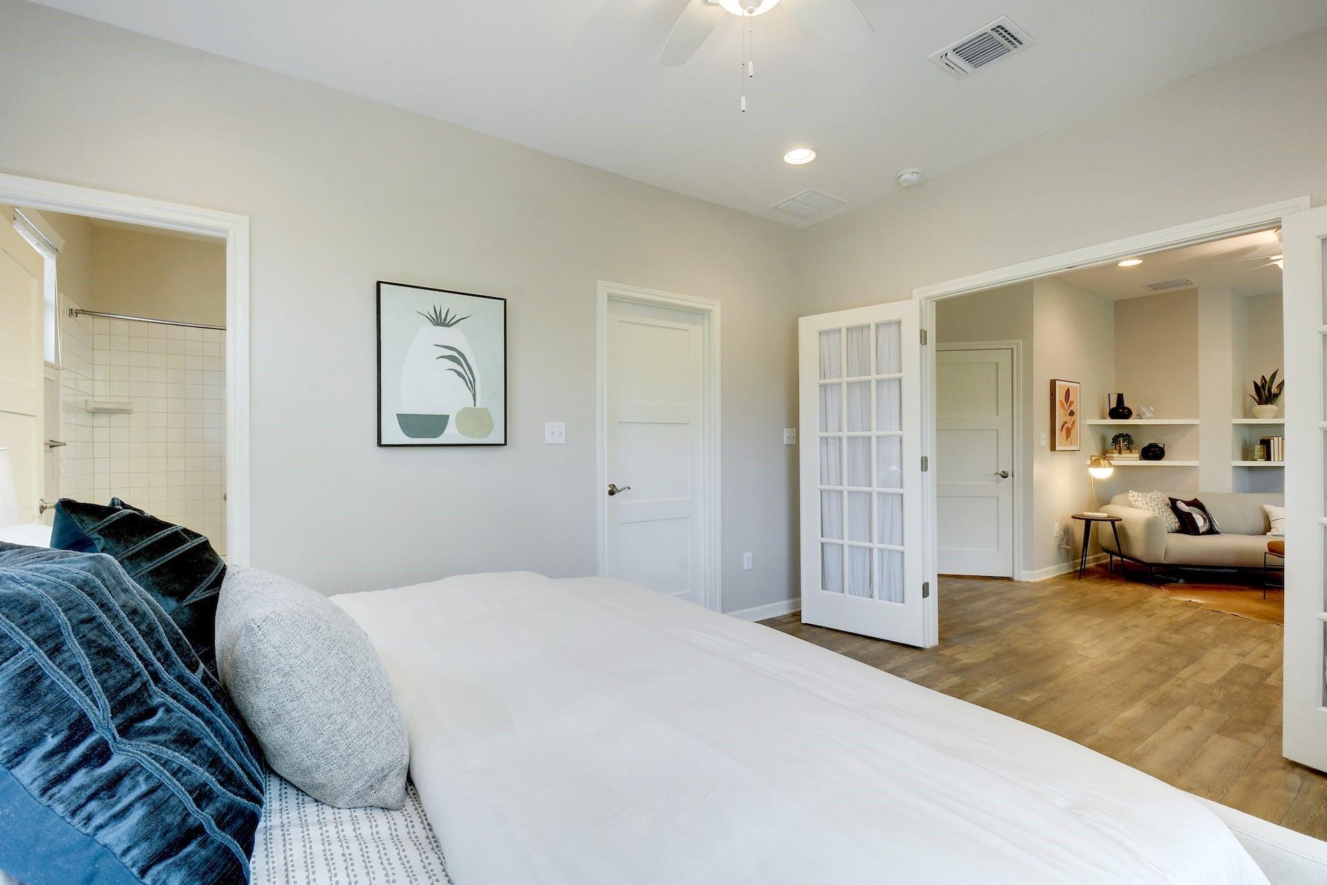 2330 Westforest Dr #b Property Photo 13