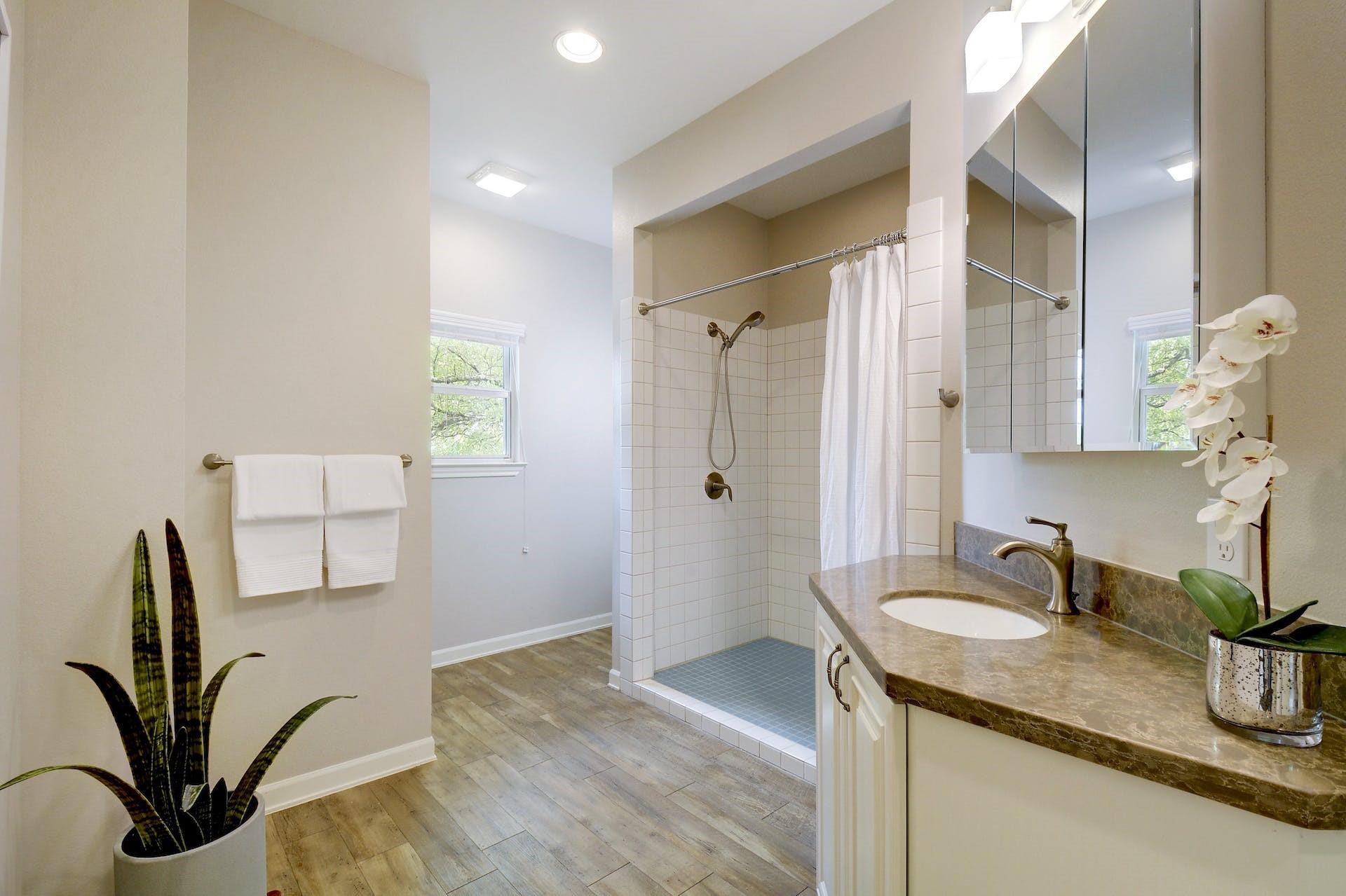 2330 Westforest Dr #b Property Photo 18