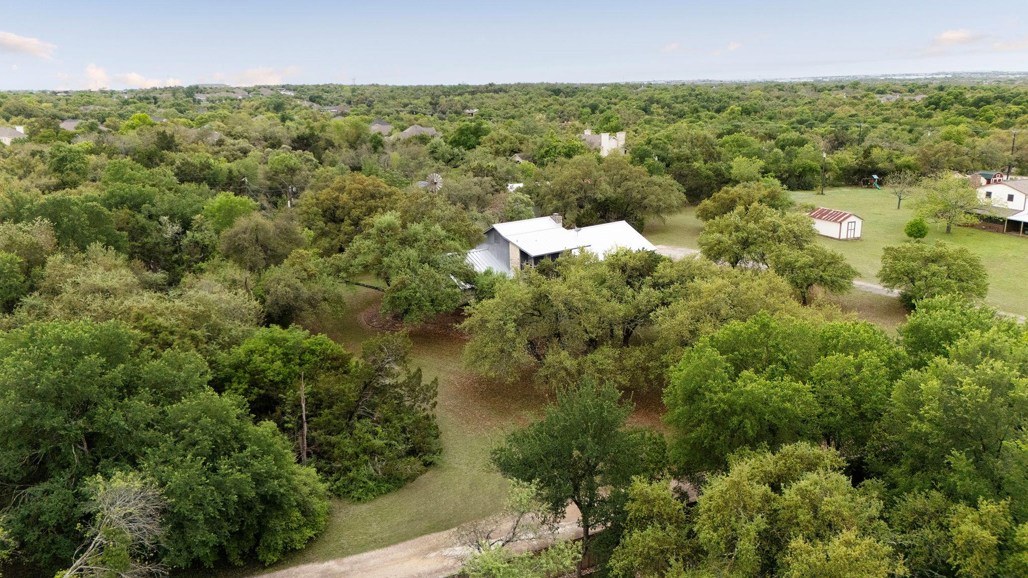 9 Wildflower Trl Property Photo 3