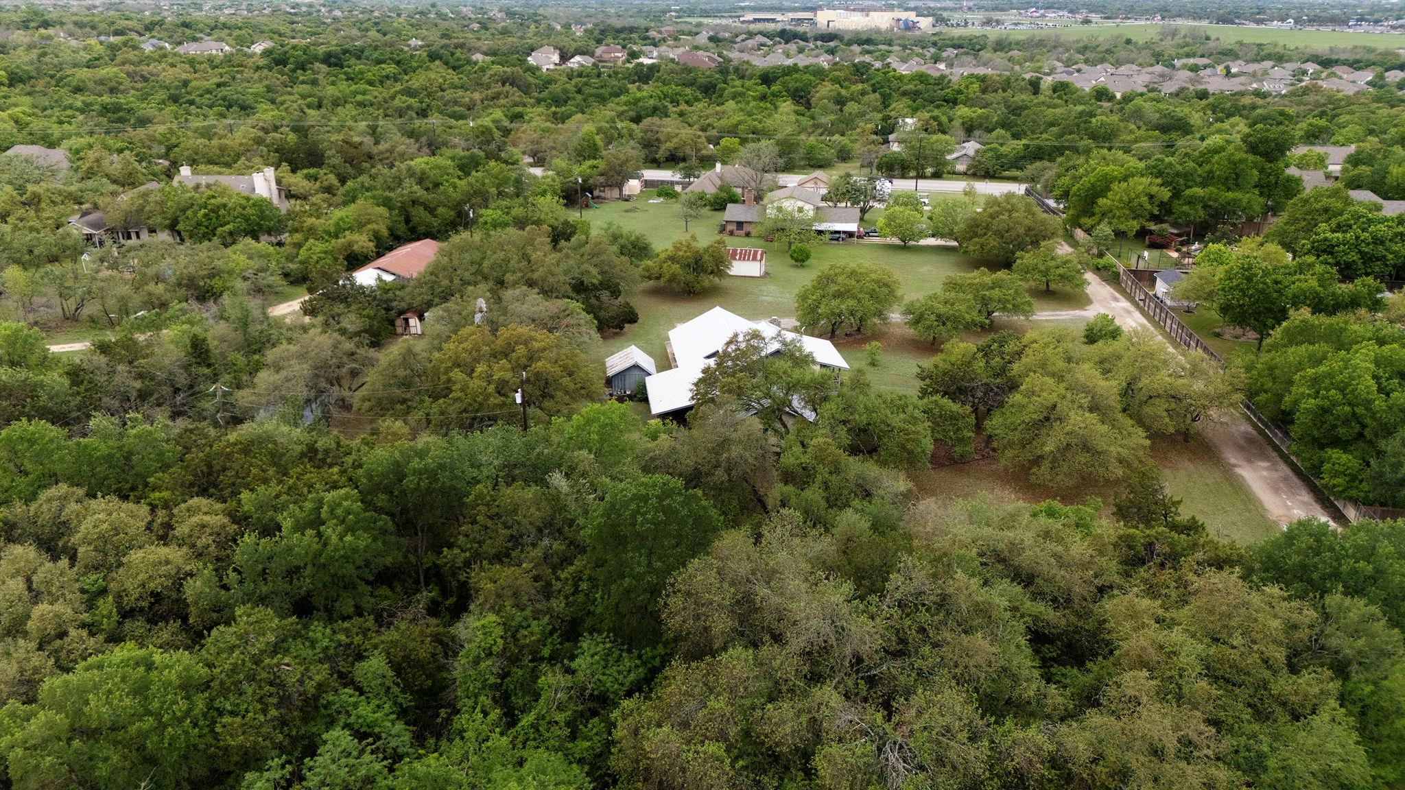 9 Wildflower Trl Property Photo 5