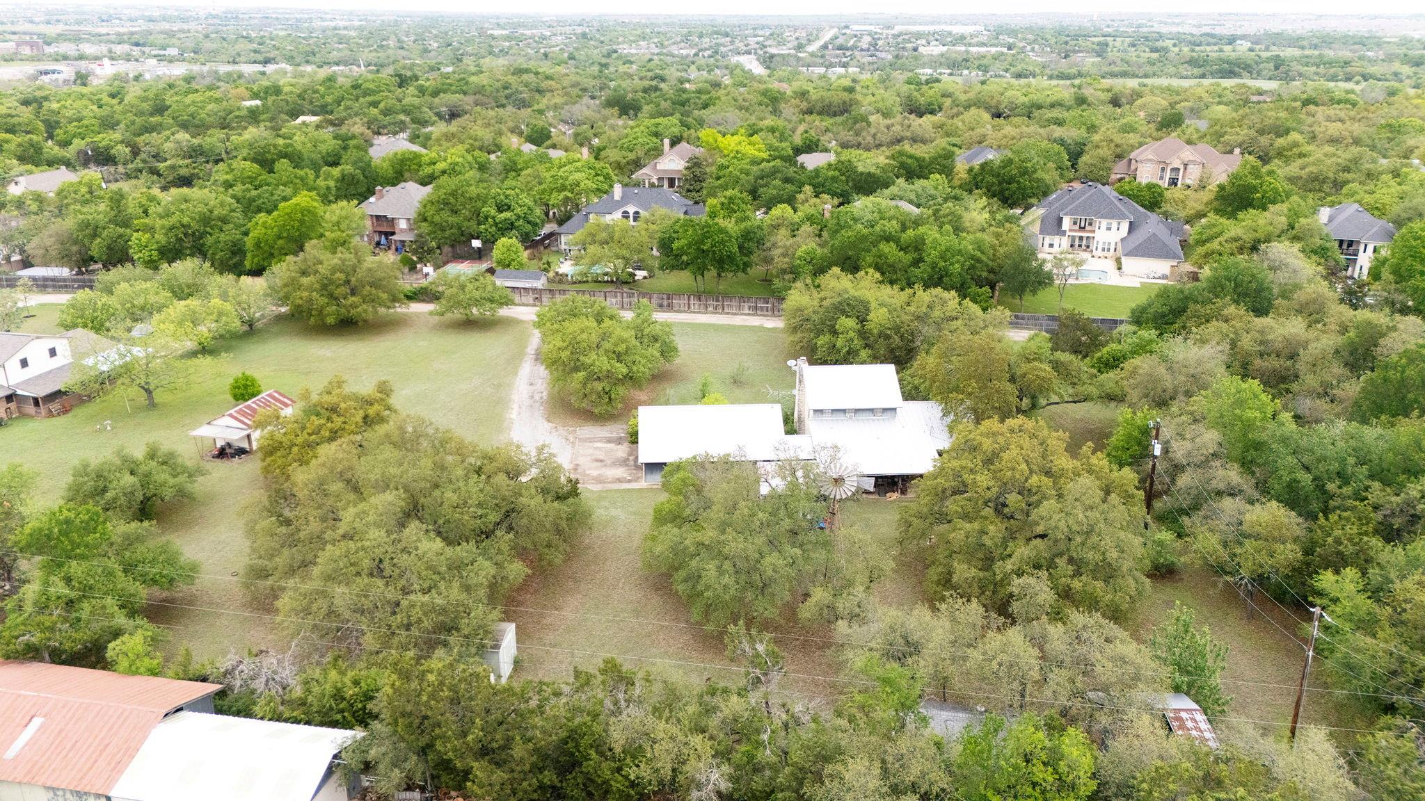 9 Wildflower Trl Property Photo 6