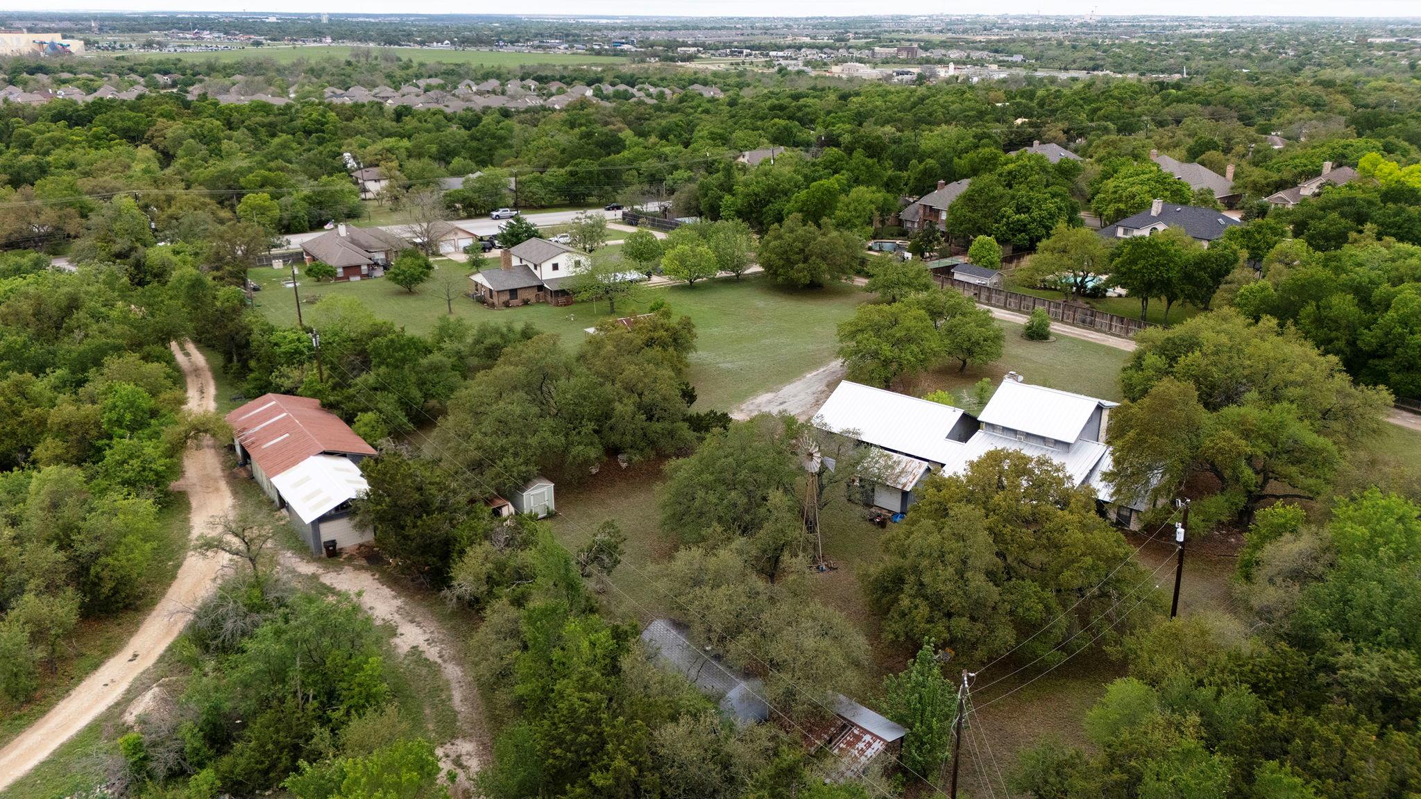 9 Wildflower Trl Property Photo 8