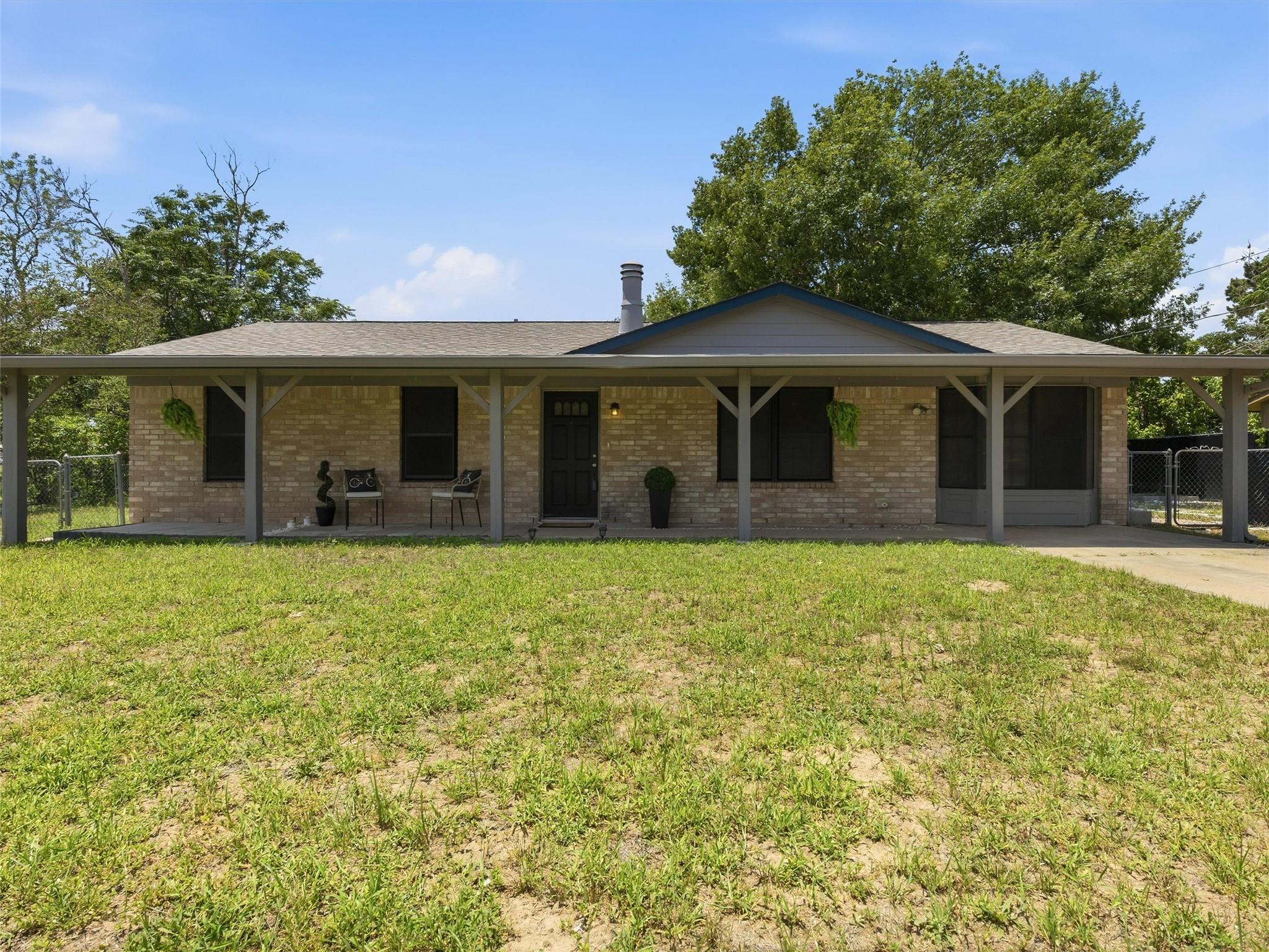 1037 Wilkes Cir Property Photo 2