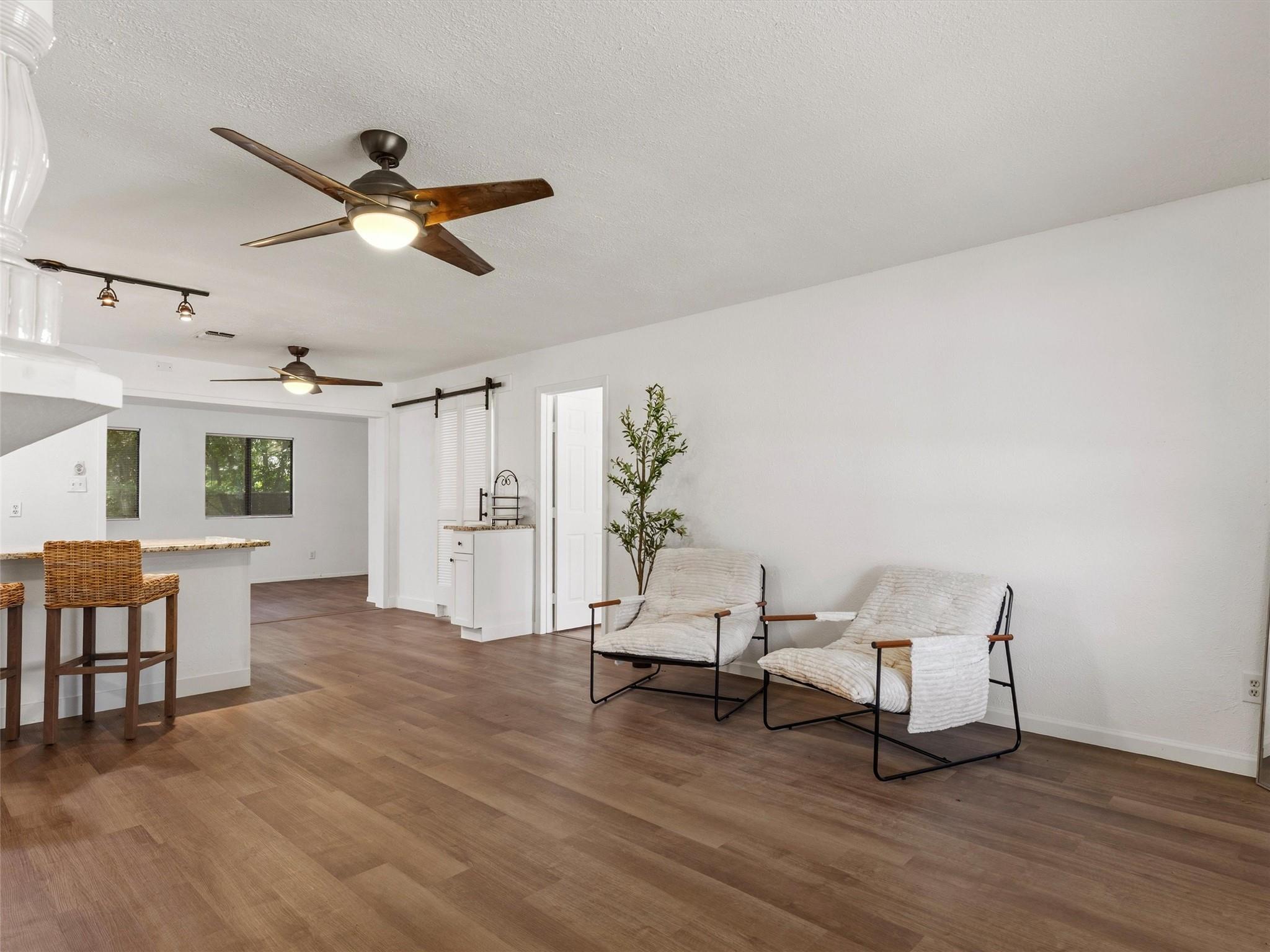 1037 Wilkes Cir Property Photo 6