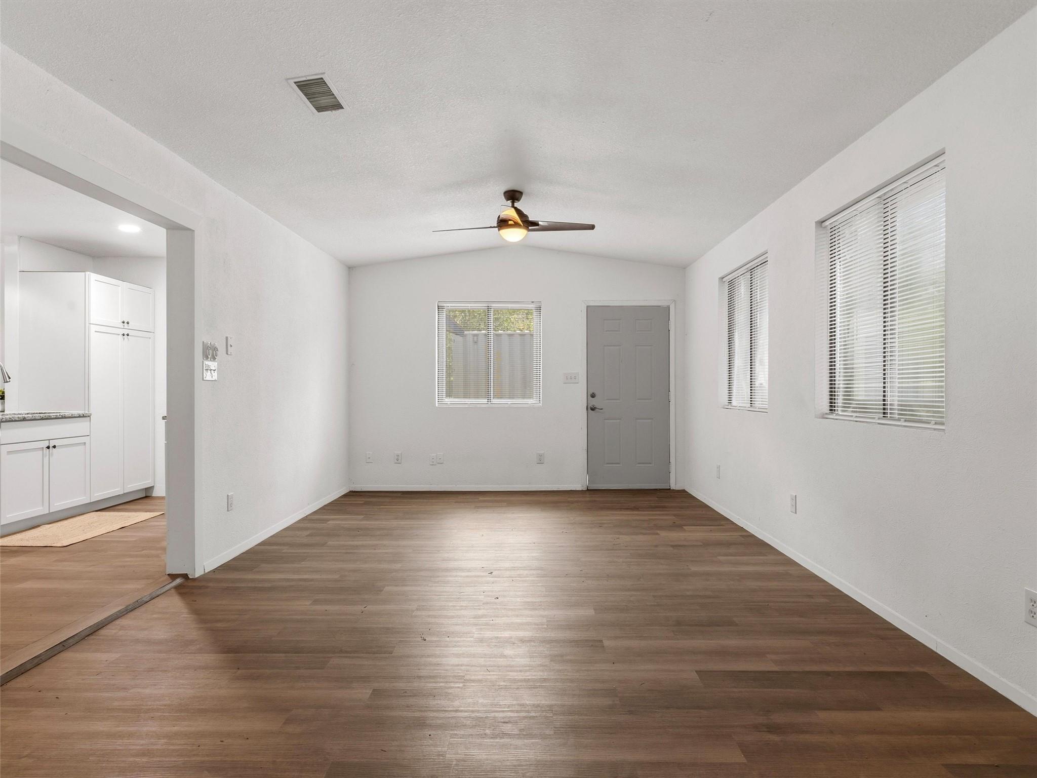 1037 Wilkes Cir Property Photo 15