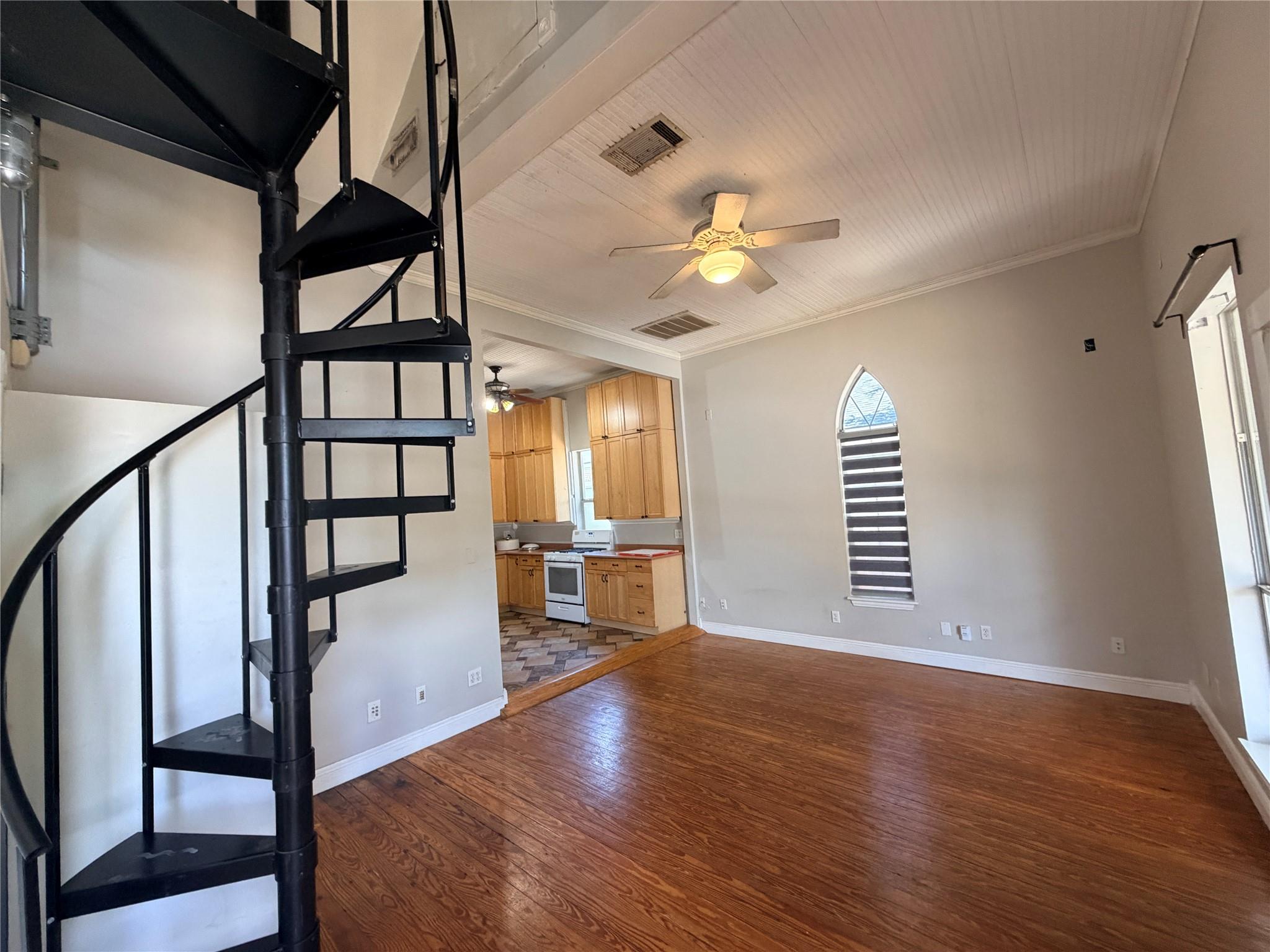 1509 Willow St Property Photo 3