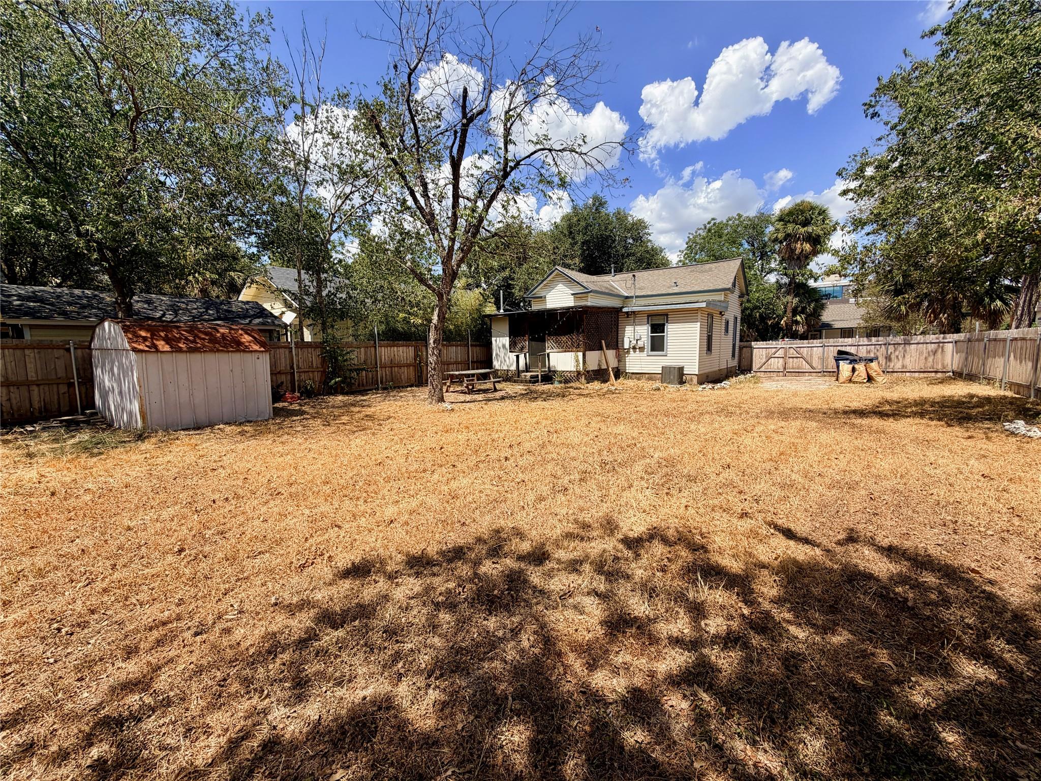1509 Willow St Property Photo 20
