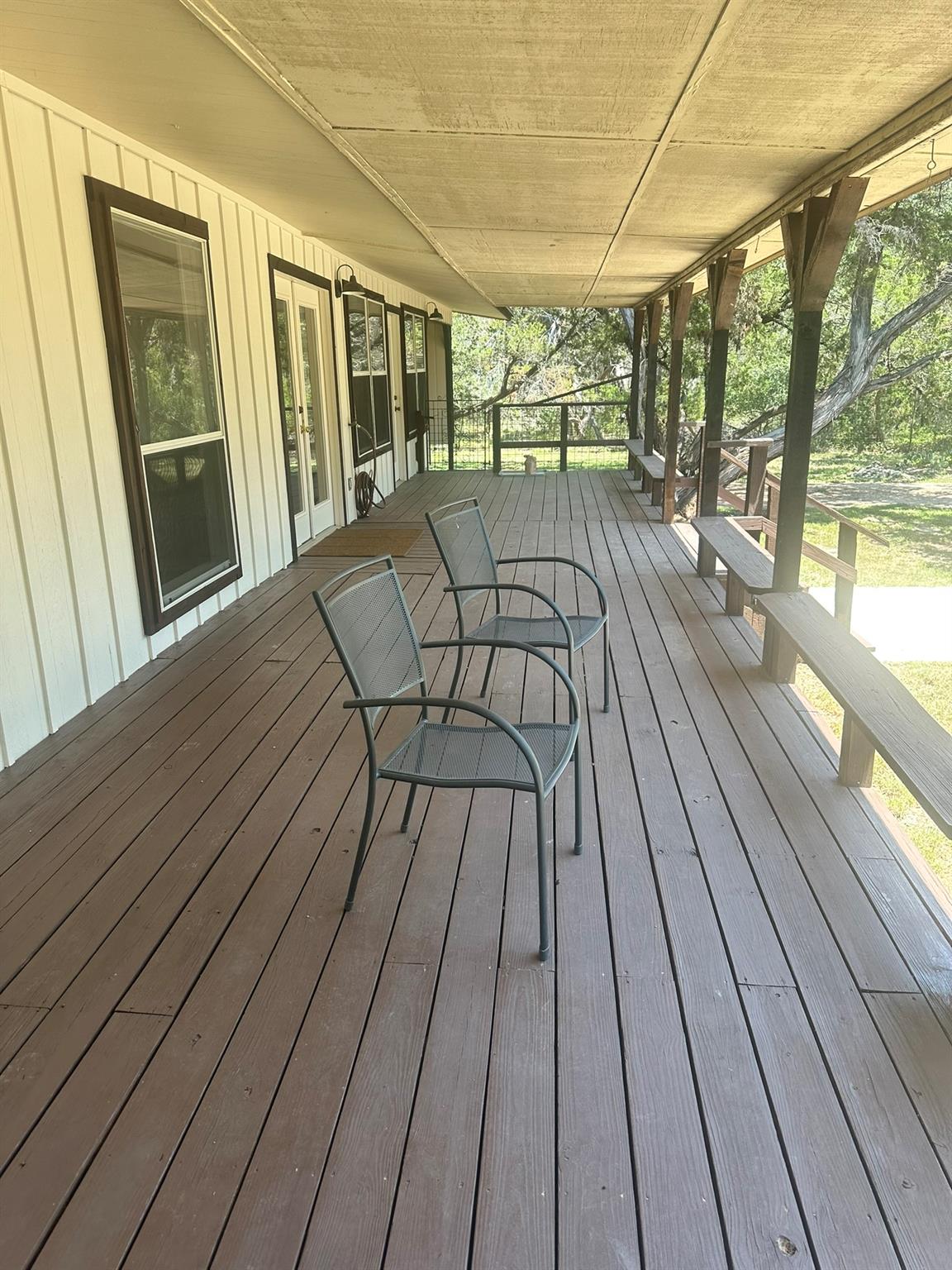 630 Hillsedge Rd Property Photo 3