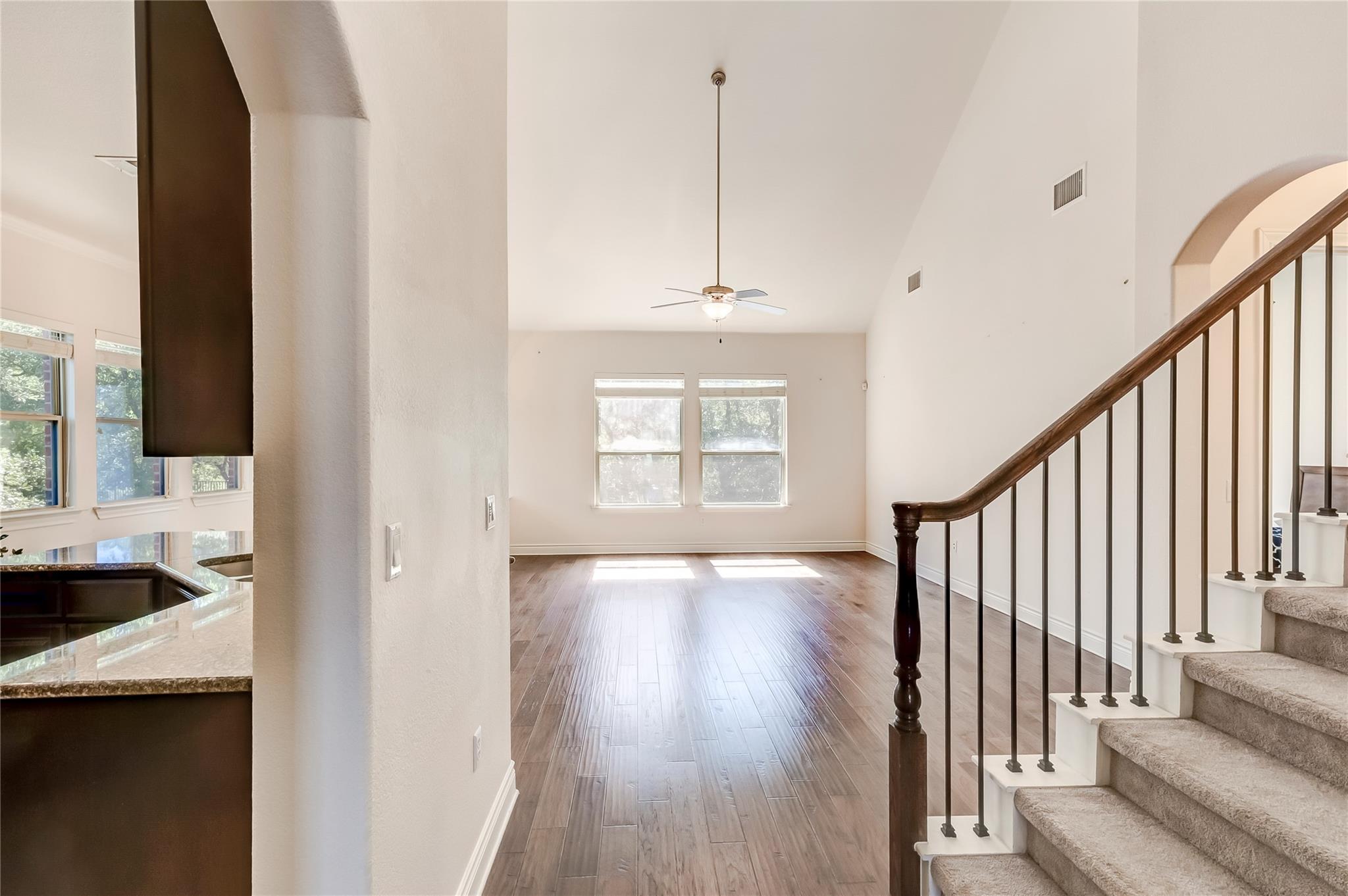 15517 Bended Knee Dr Property Photo 7