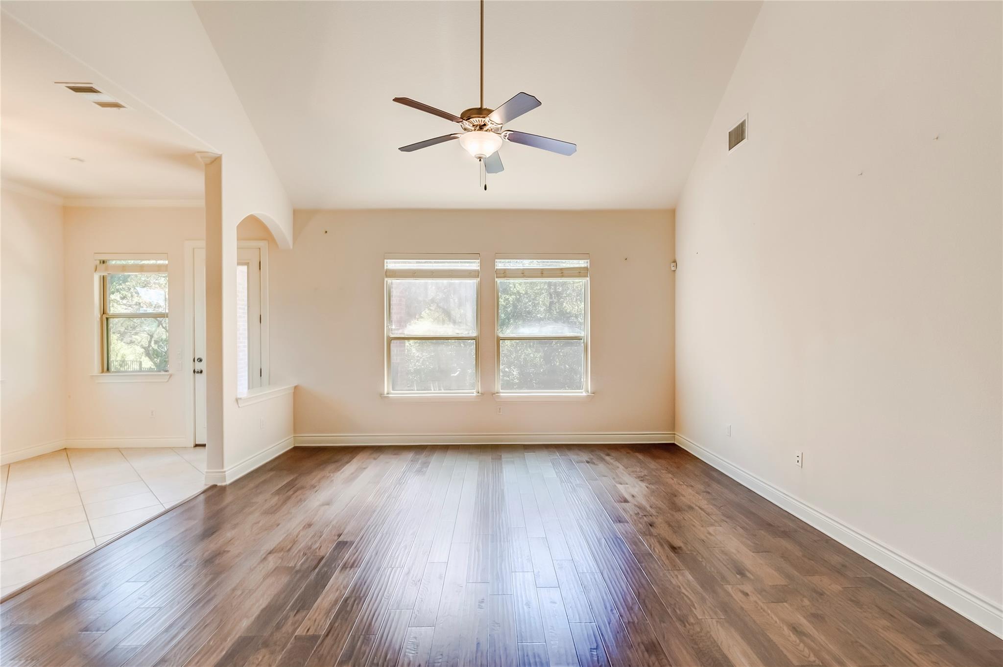 15517 Bended Knee Dr Property Photo 8