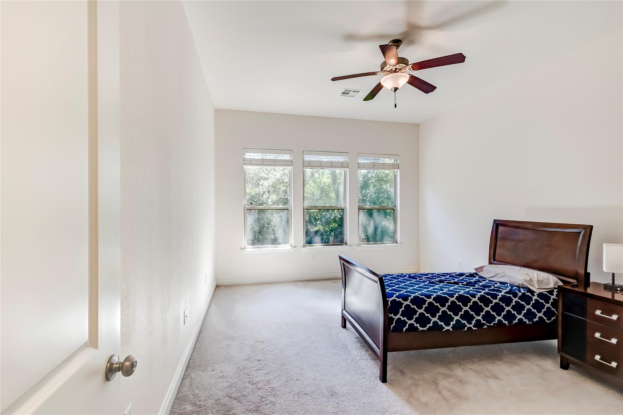 15517 Bended Knee Dr Property Photo 18