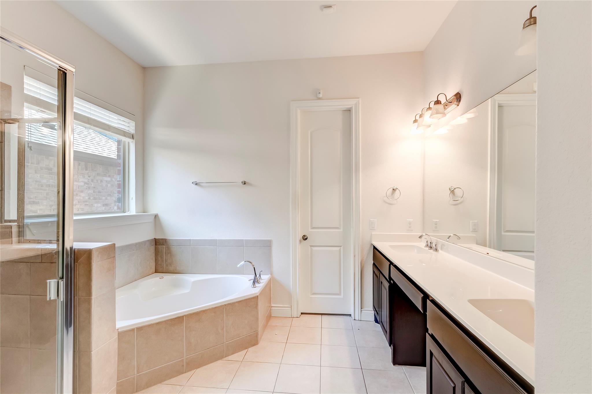 15517 Bended Knee Dr Property Photo 22