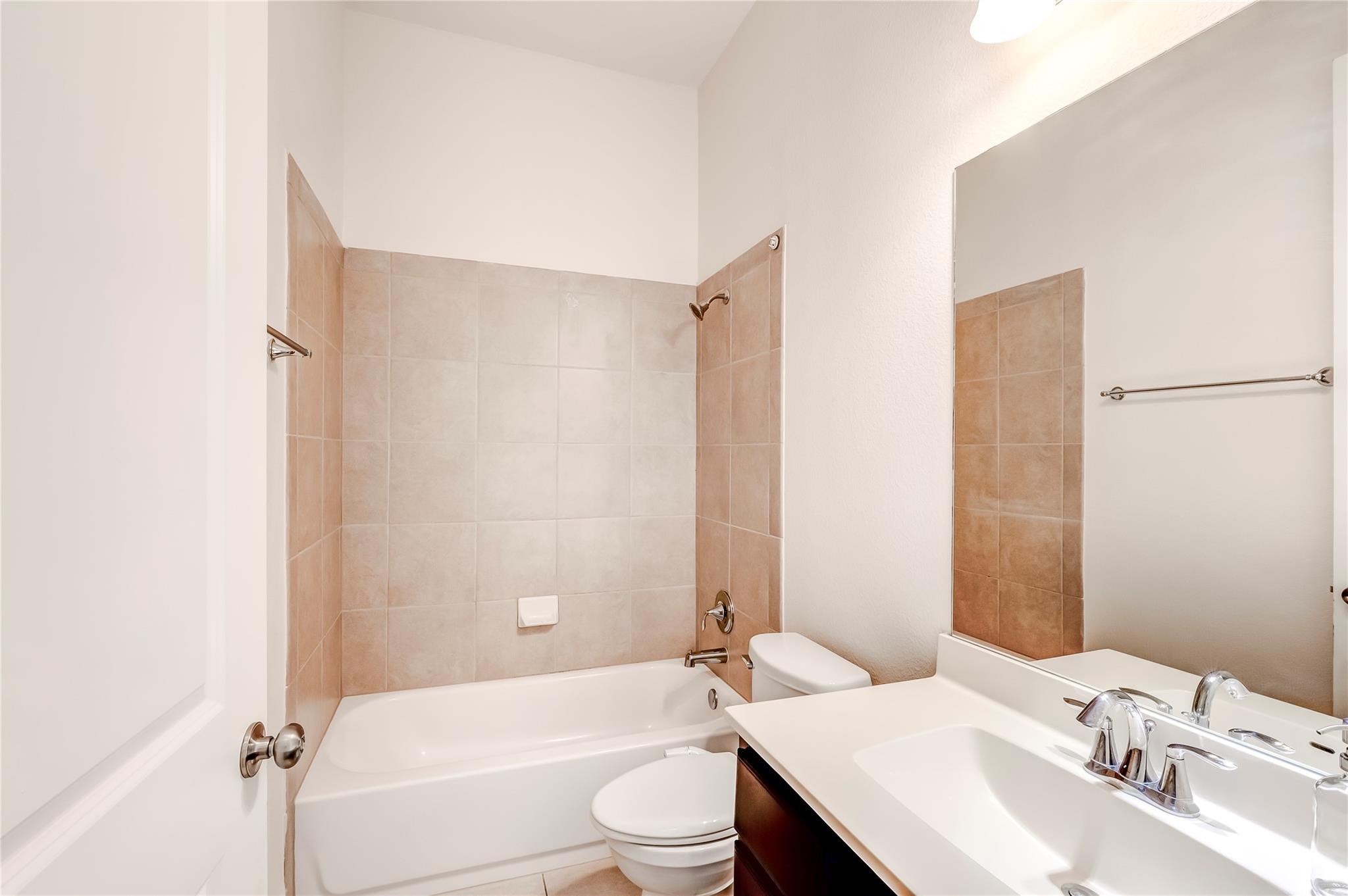15517 Bended Knee Dr Property Photo 25