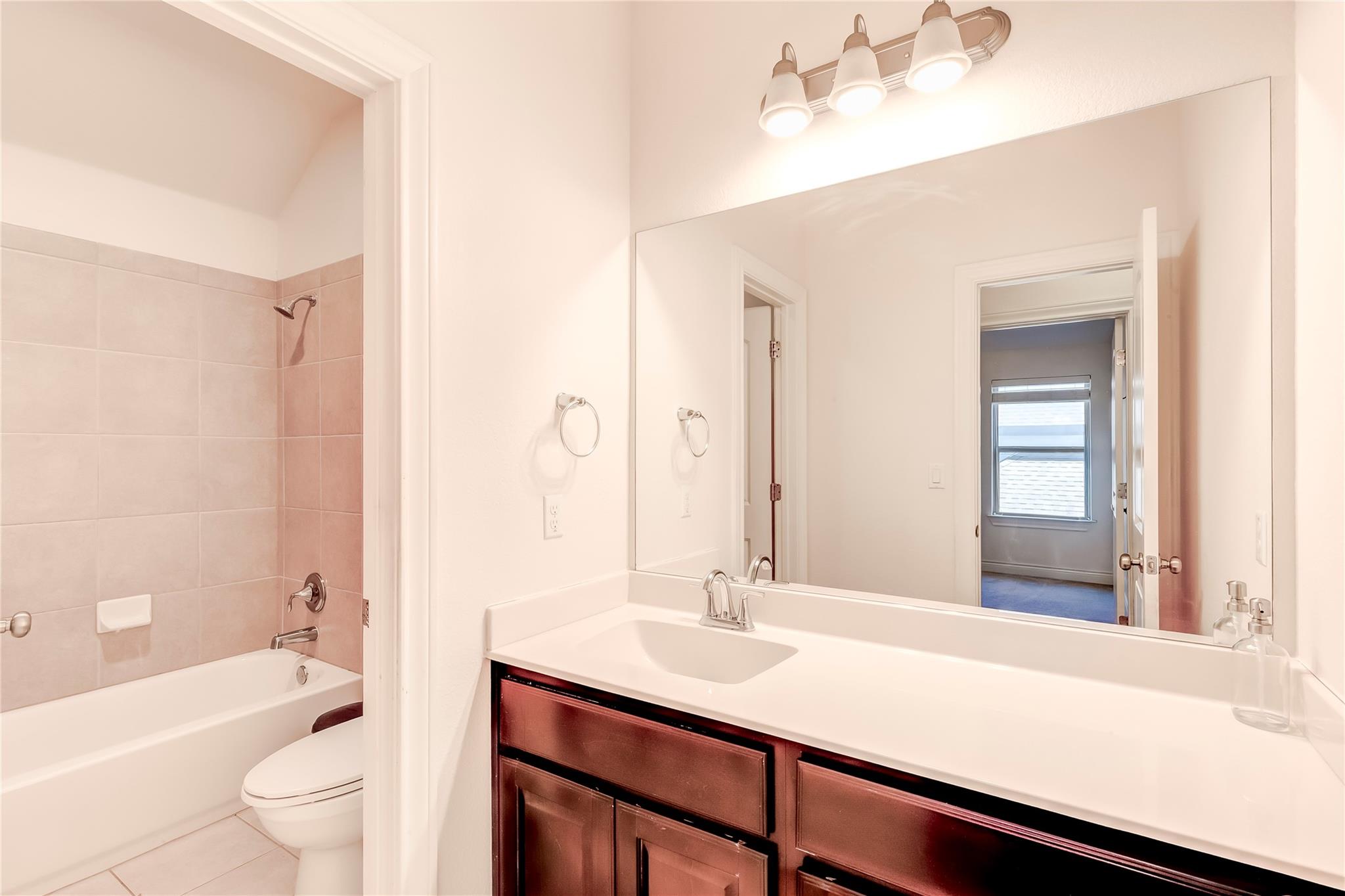 15517 Bended Knee Dr Property Photo 30