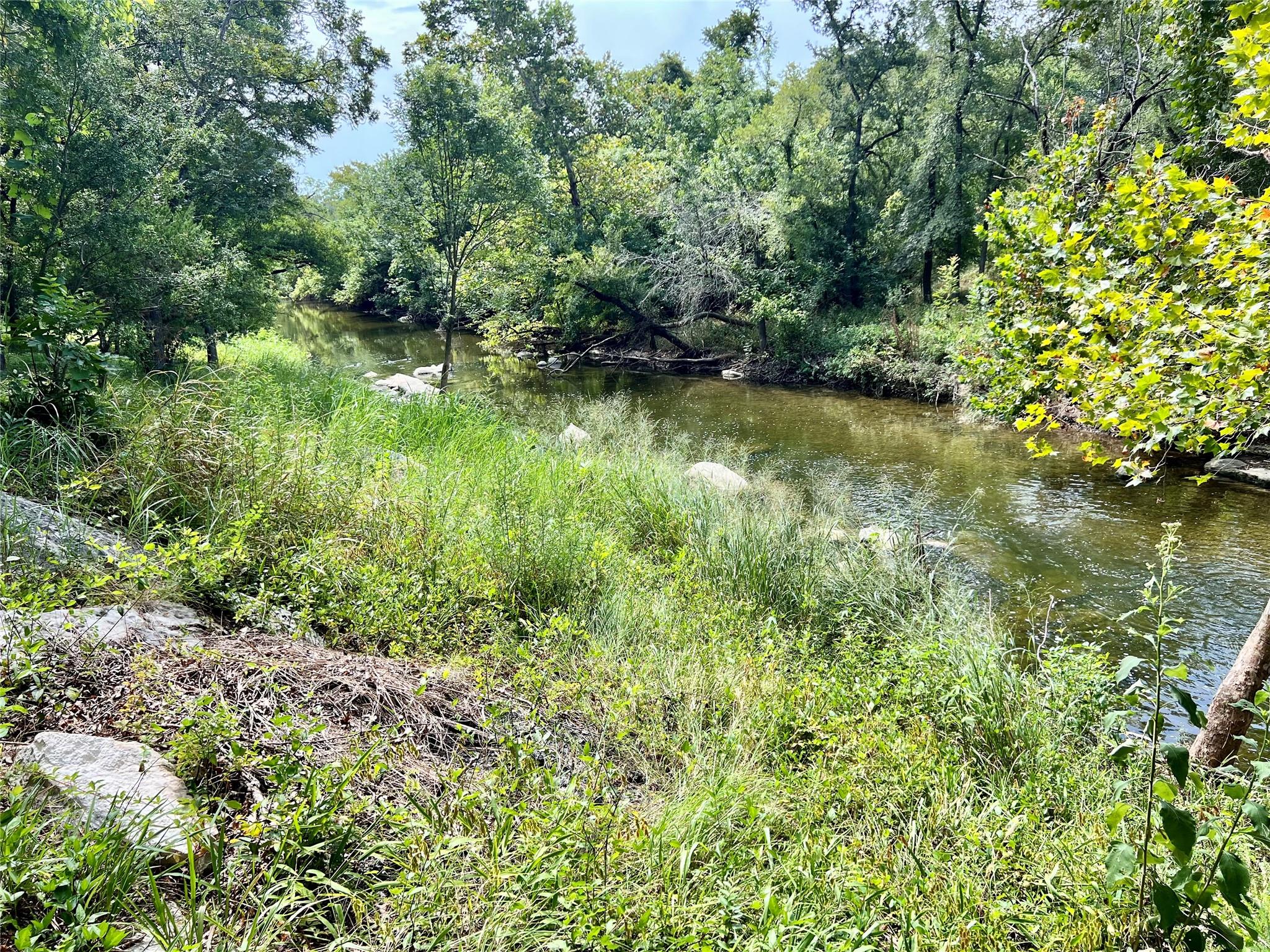 2015 Sam Bass Rd Property Photo 13