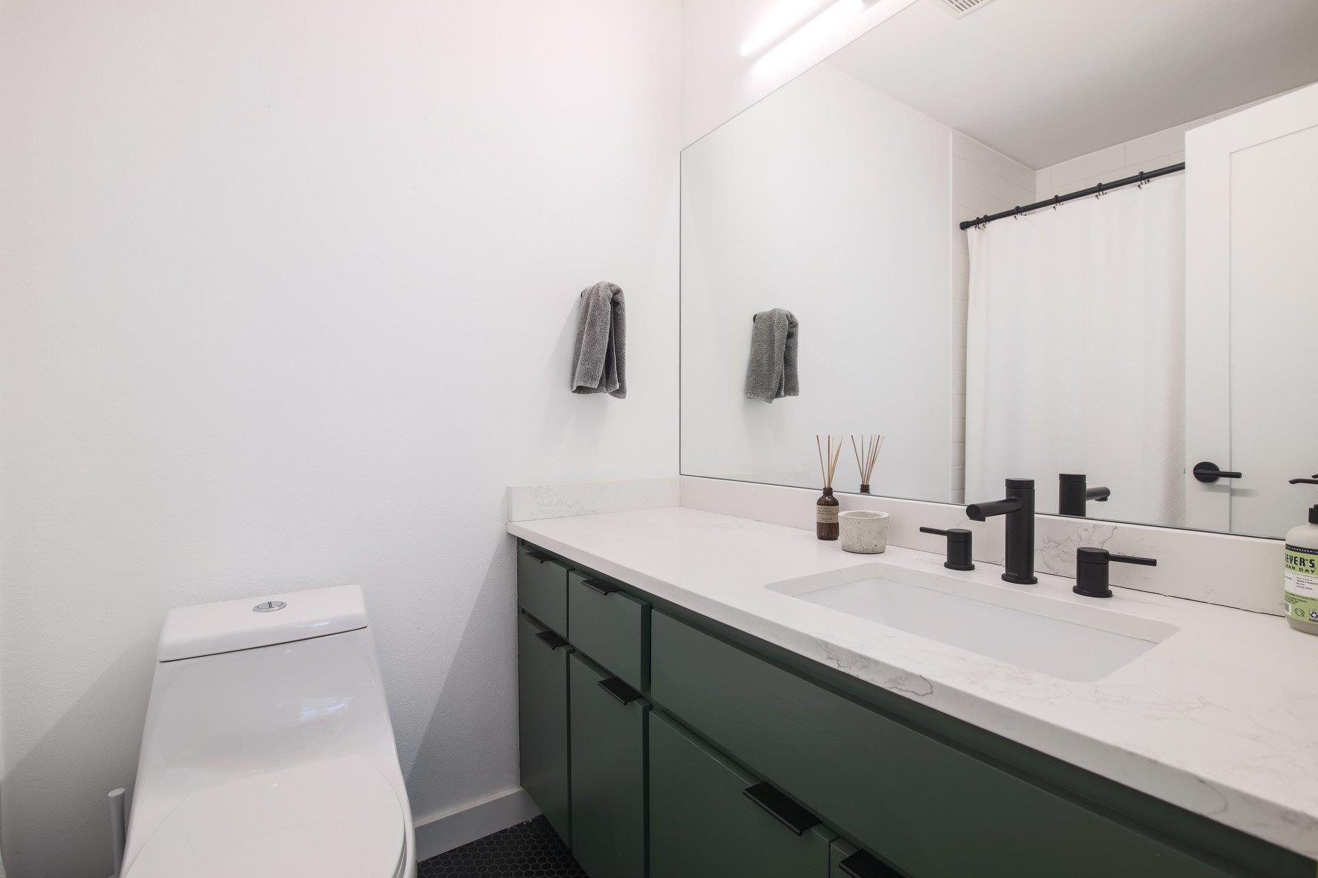 108 Chicon St Property Photo 14