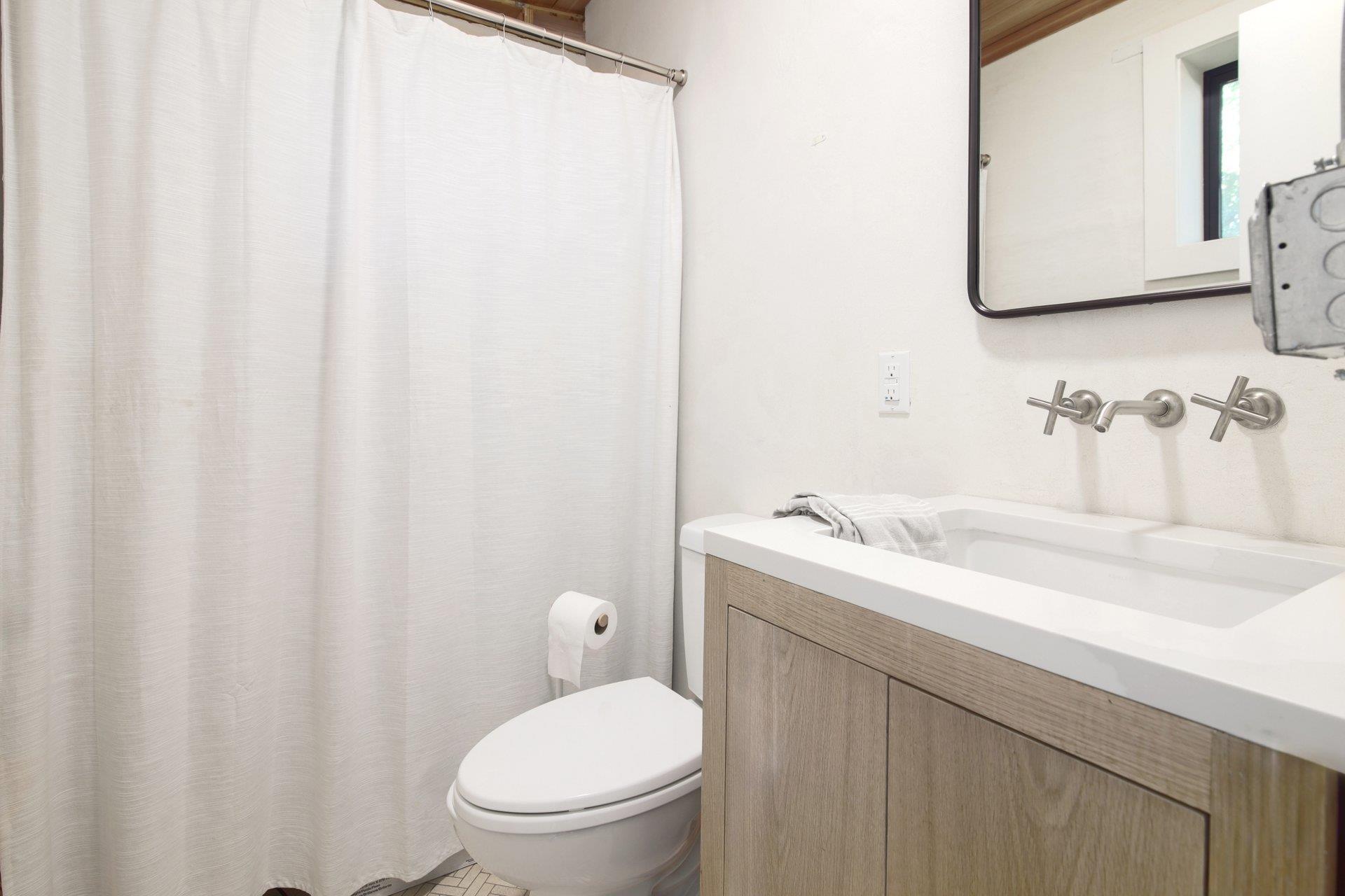 108 Chicon St Property Photo 21