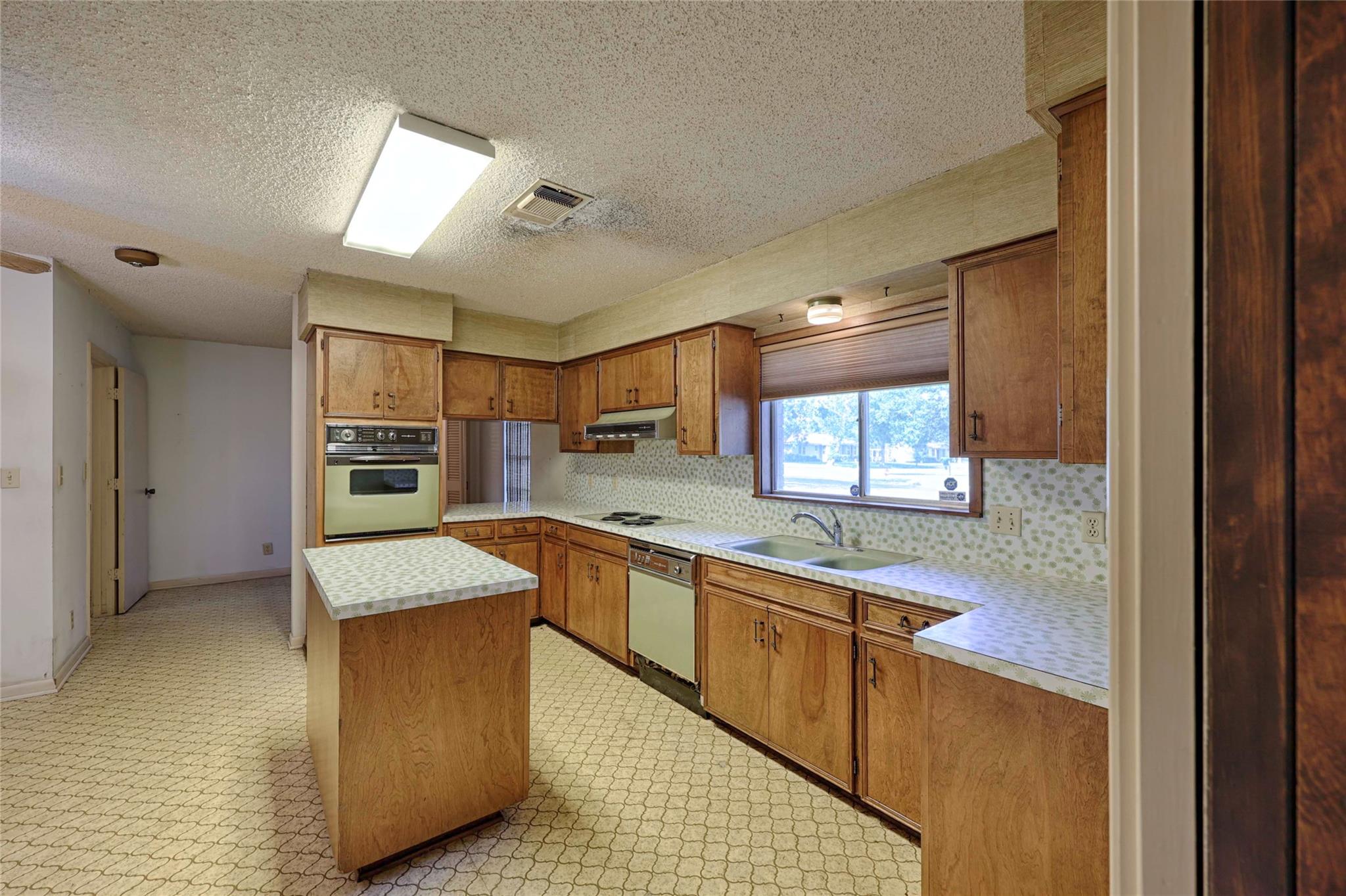 808 Herder Ave Property Photo 15