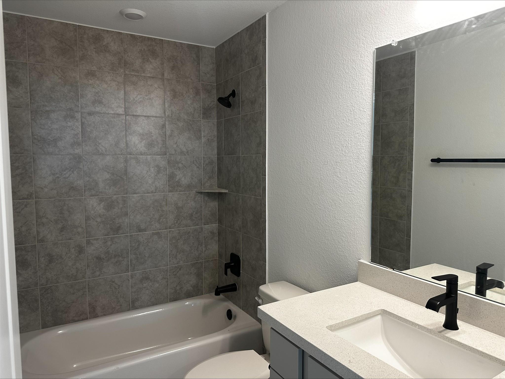 1101 Scenic Green Loop Property Photo 35