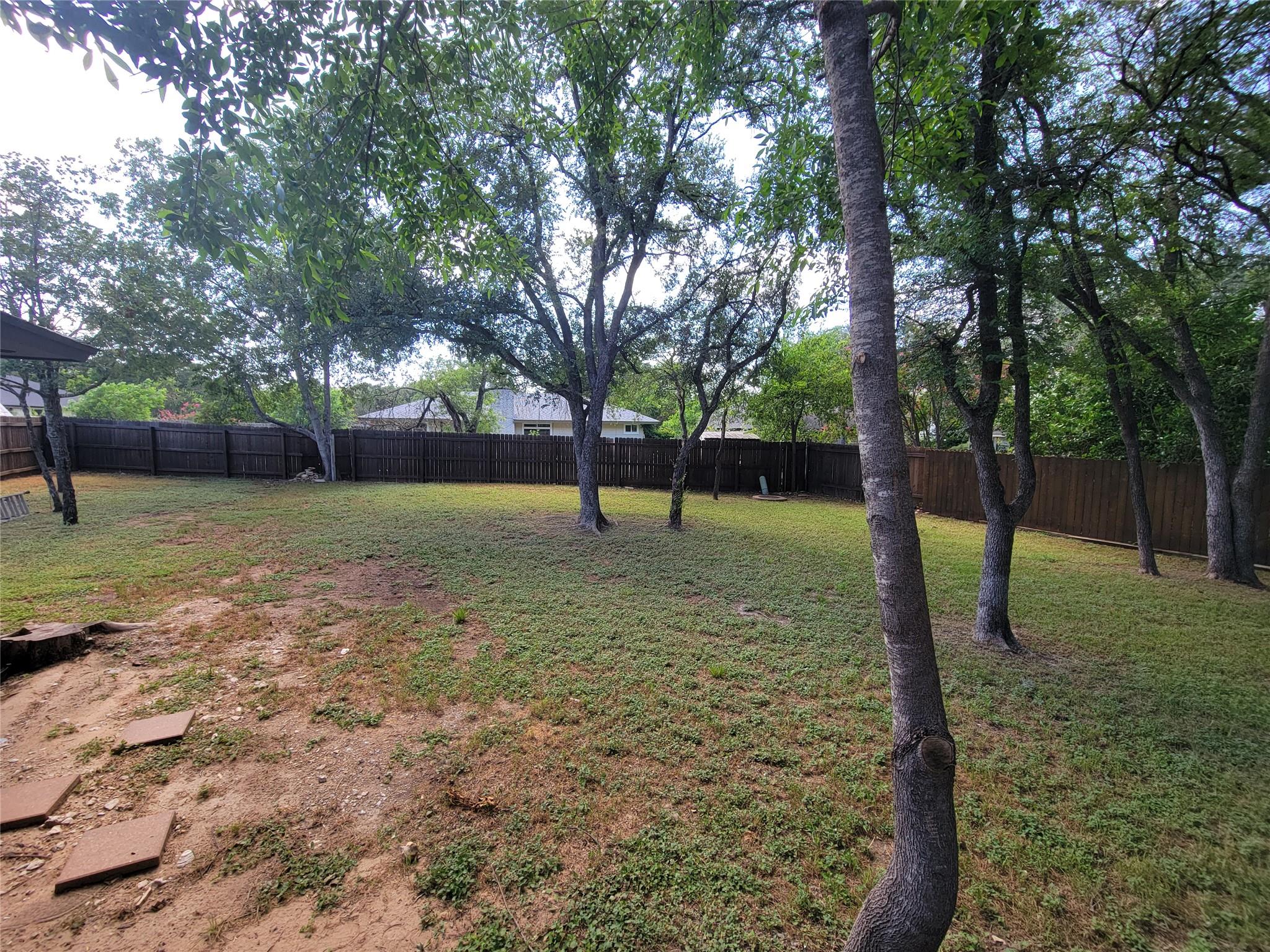 2306 Standish Dr Property Photo 39