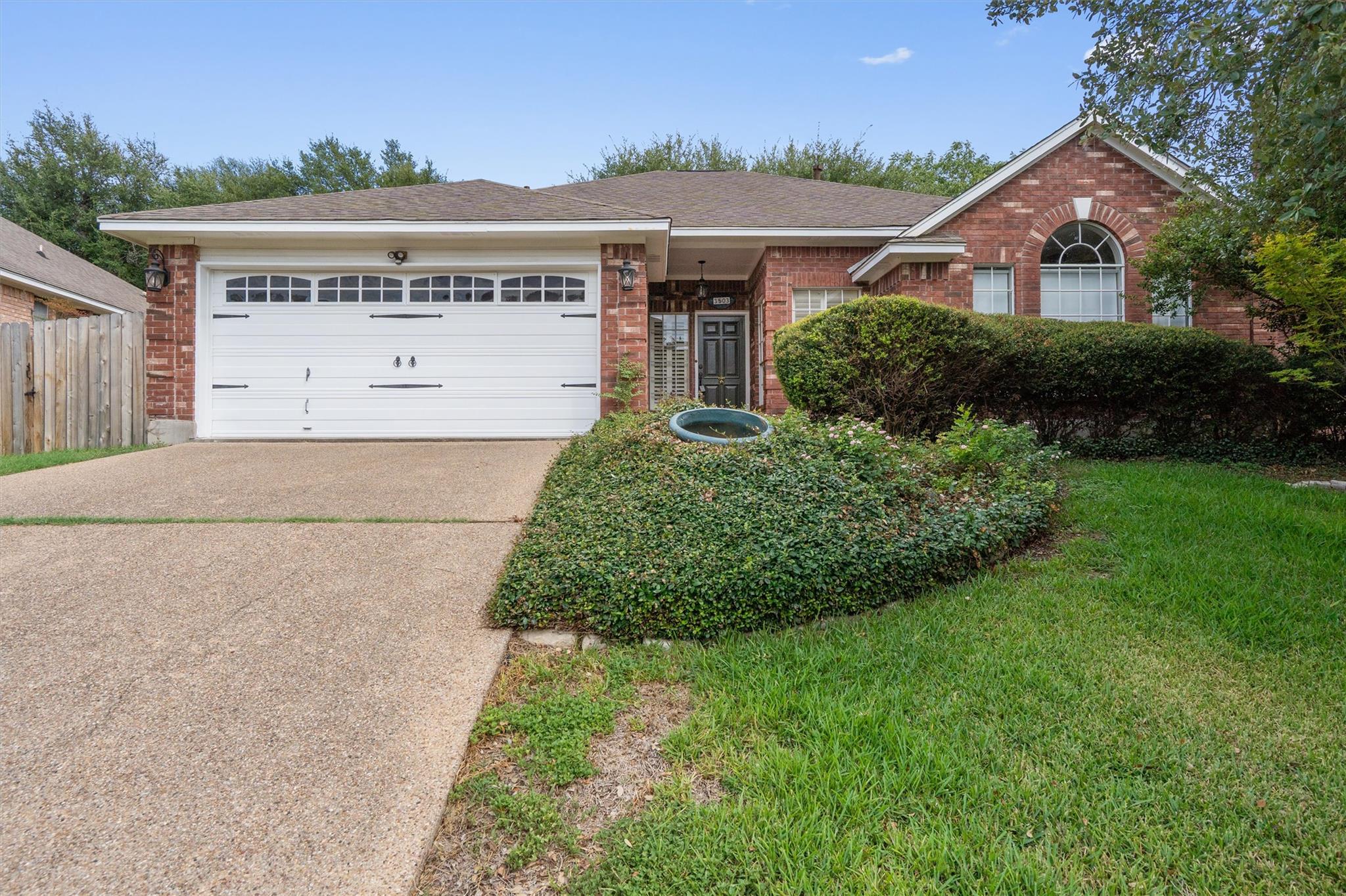 3503 Latimer Dr Property Photo 2