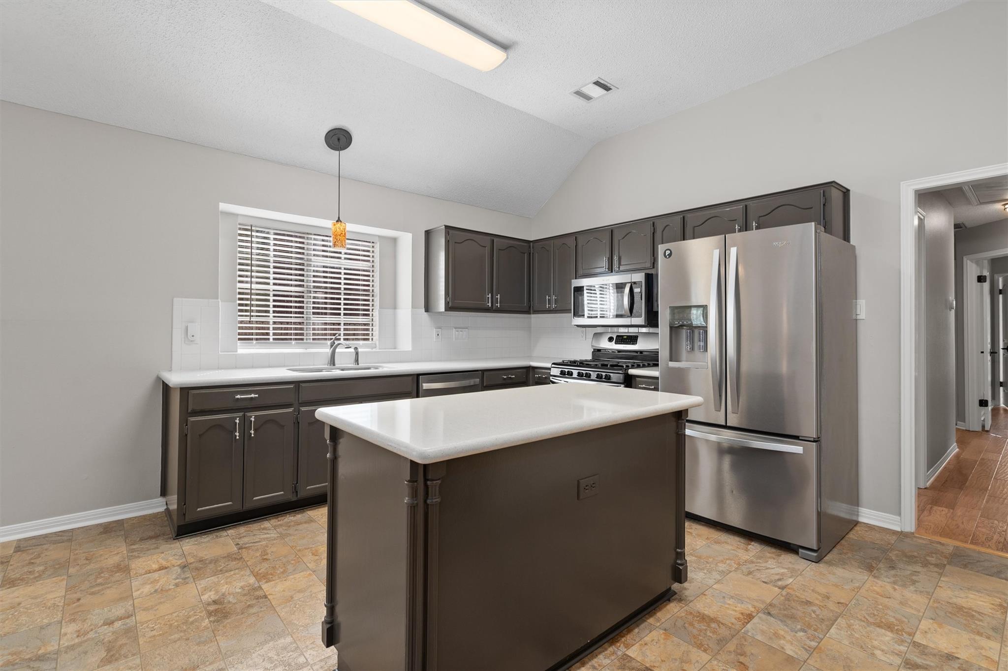 3503 Latimer Dr Property Photo 10