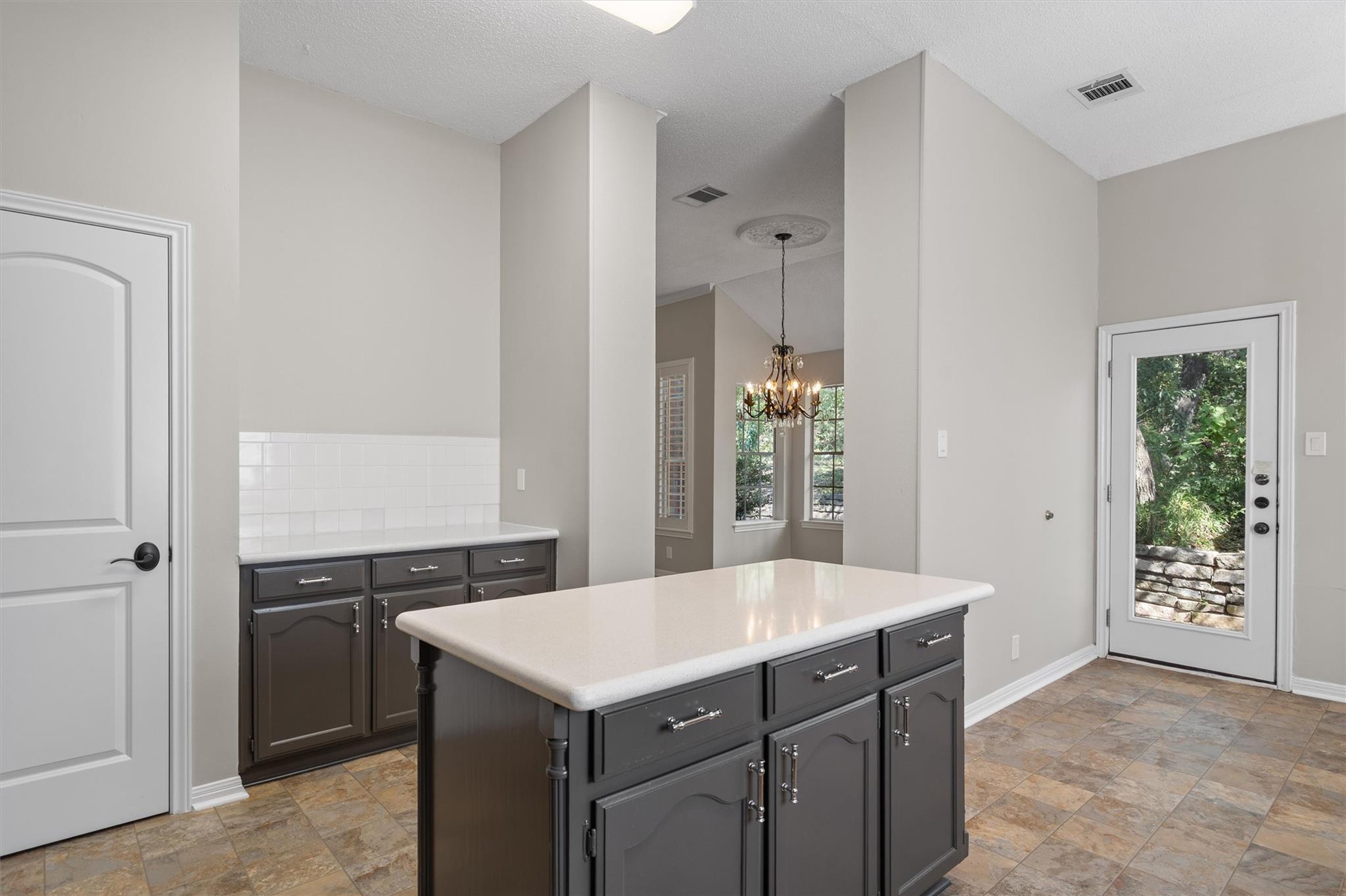 3503 Latimer Dr Property Photo 15