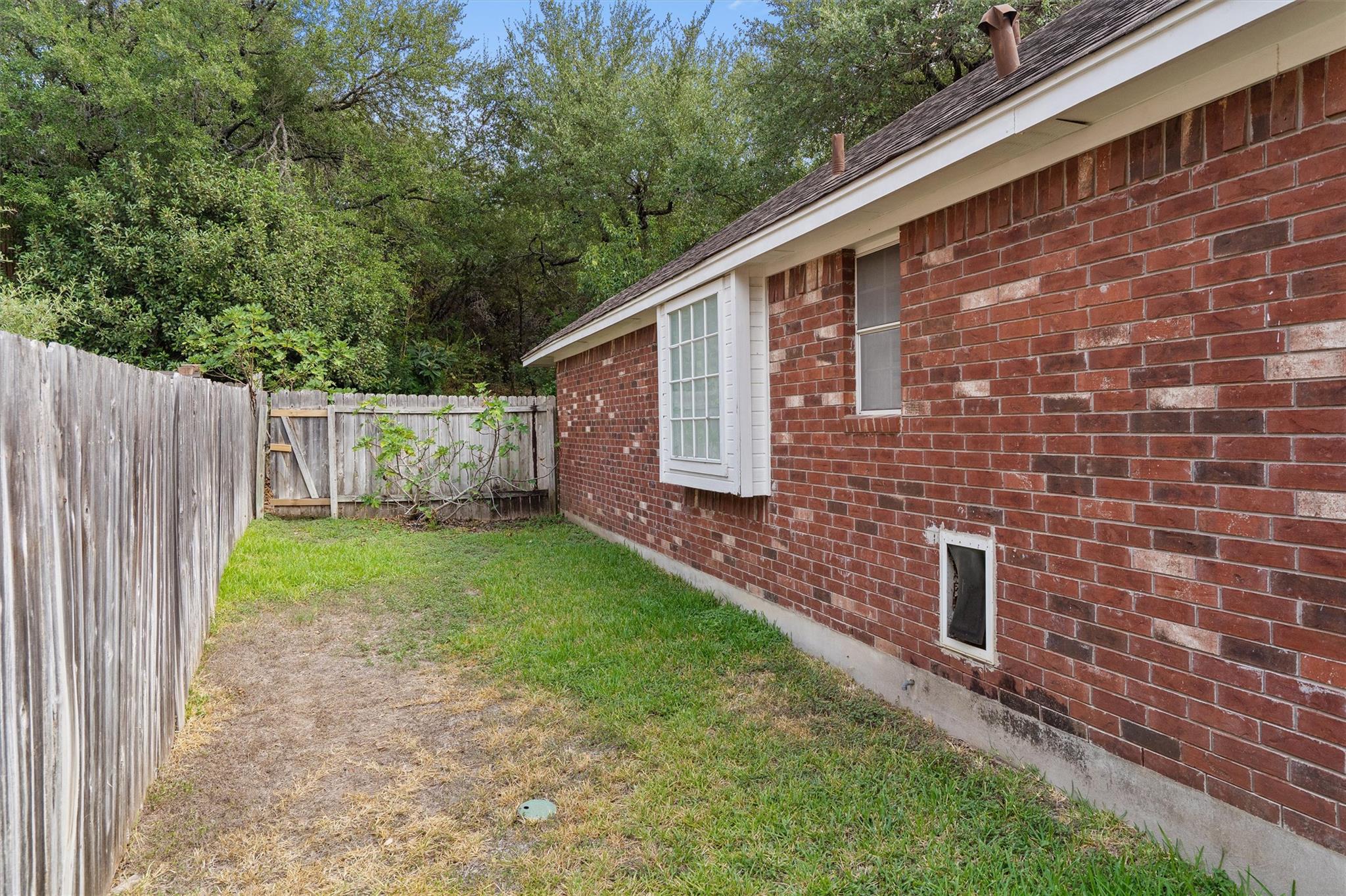 3503 Latimer Dr Property Photo 40