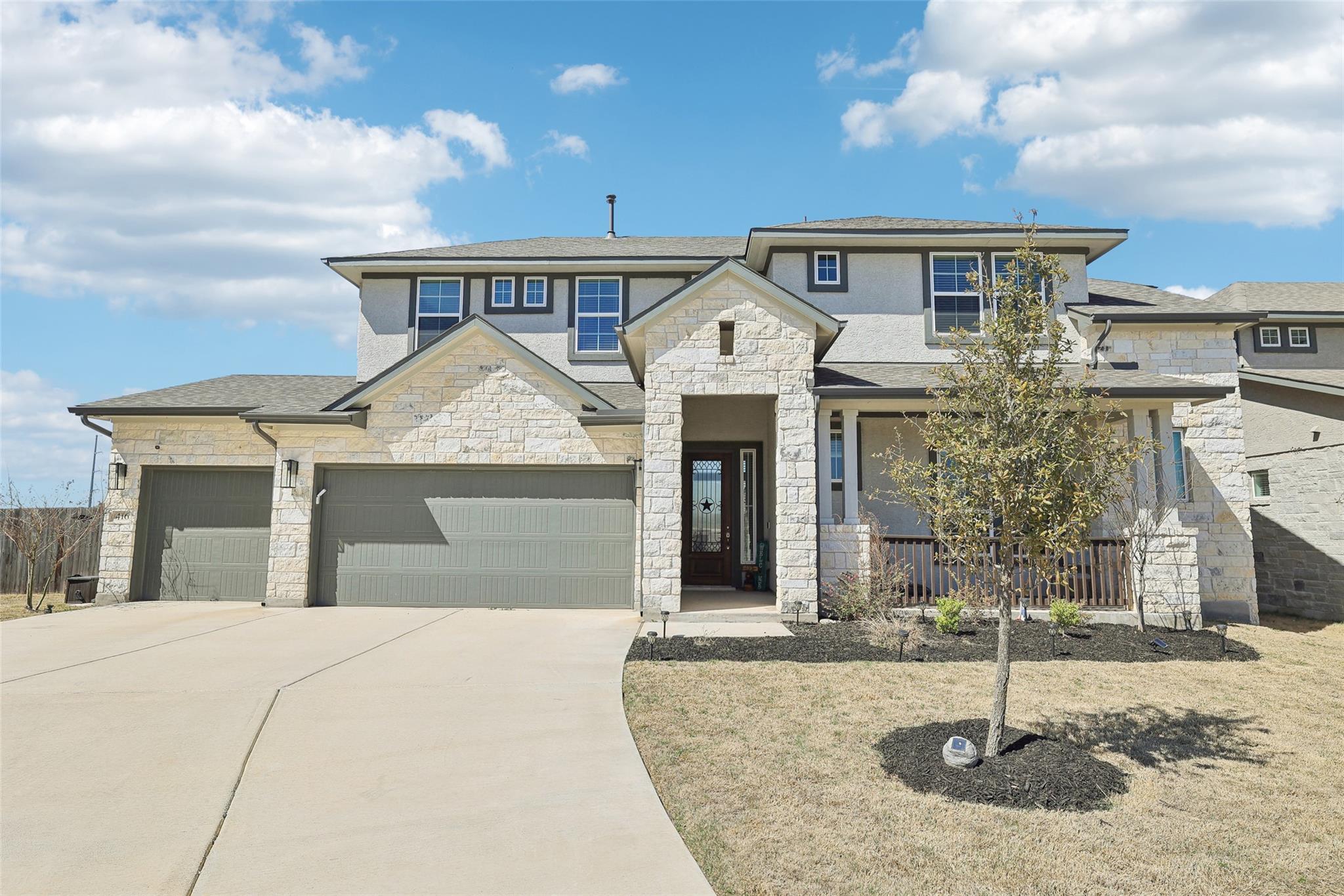 416 Sabino Dr Property Photo