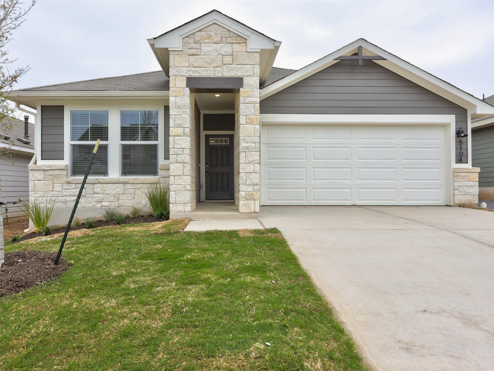 5104 Stockton Ln Property Photo 1