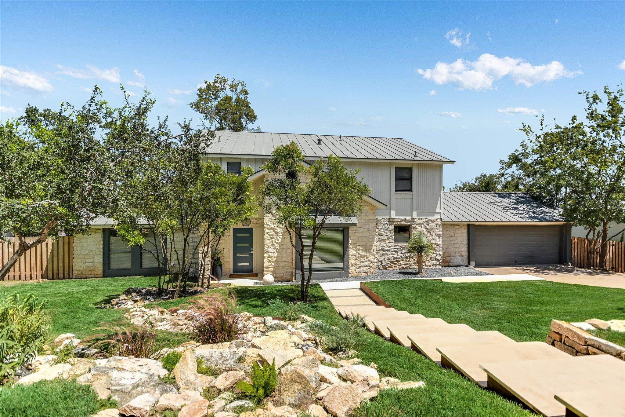 1923 Cypress Pt W Property Photo 1