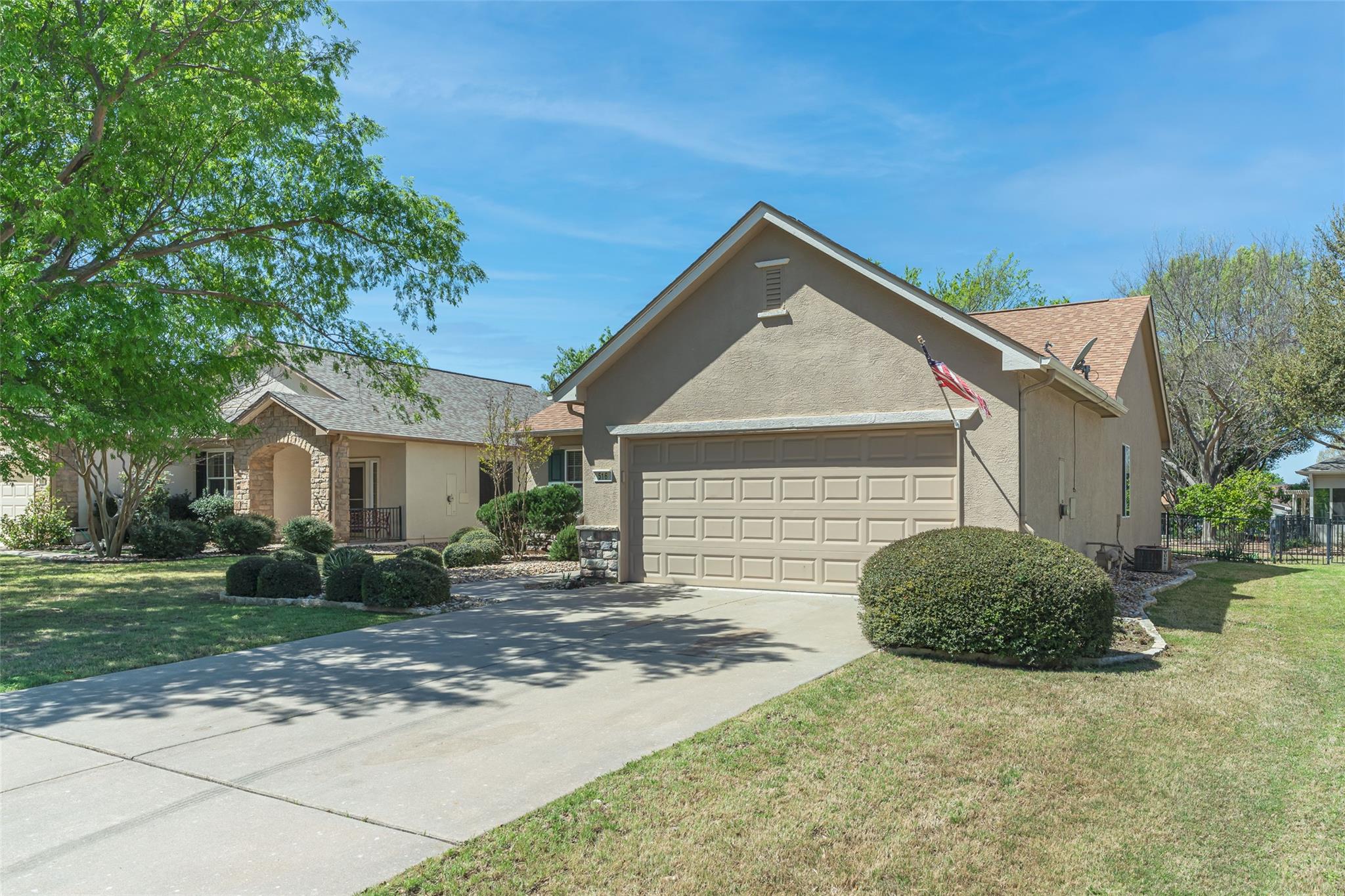 516 Texas Dr Property Photo 3