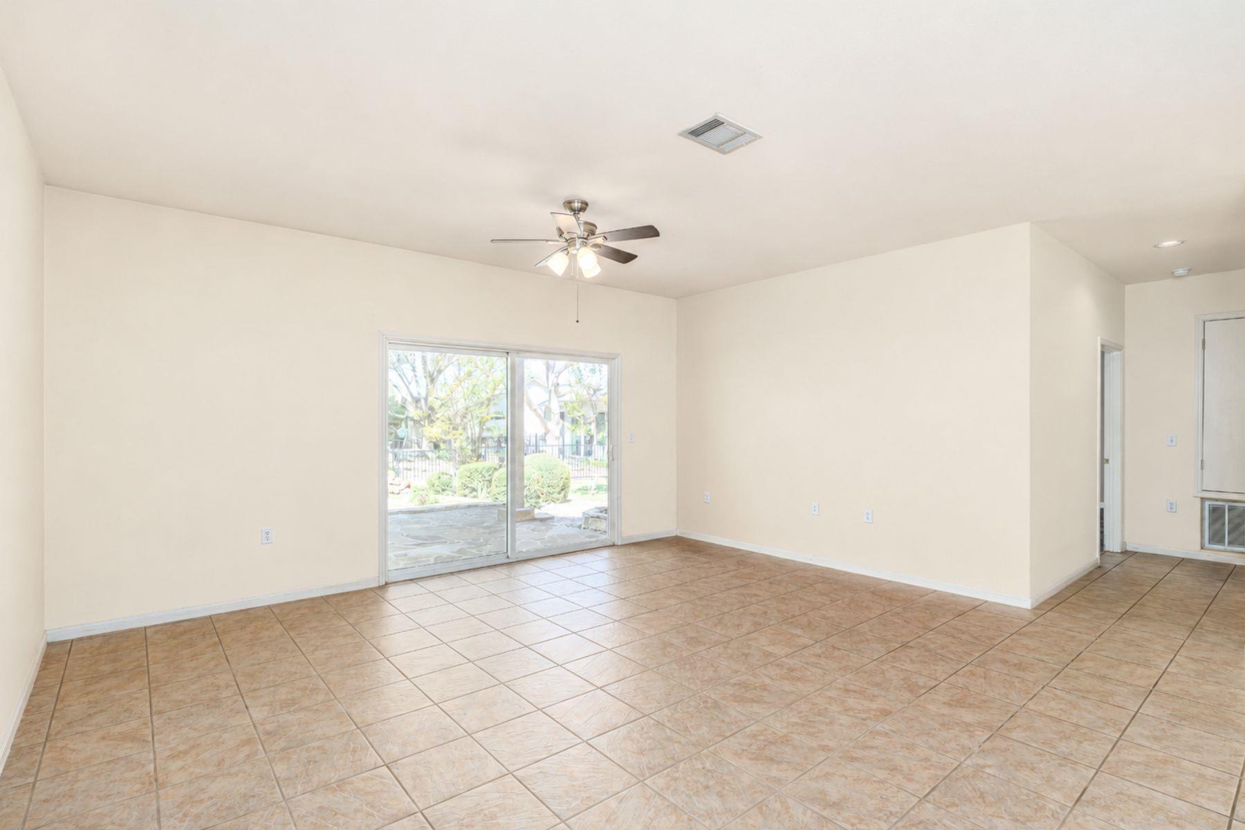 516 Texas Dr Property Photo 8