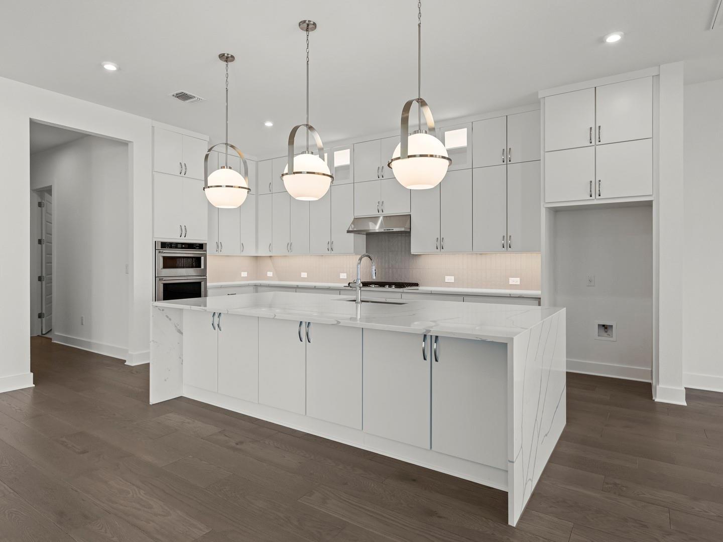 2508 Chiavari Way Property Photo 11