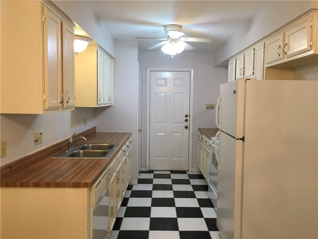 5302 Avenue G None #b Property Photo 5