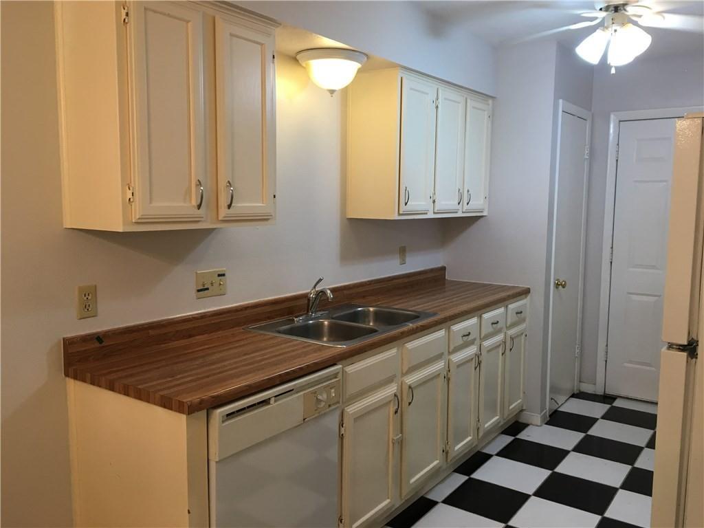 5302 Avenue G None #b Property Photo 6