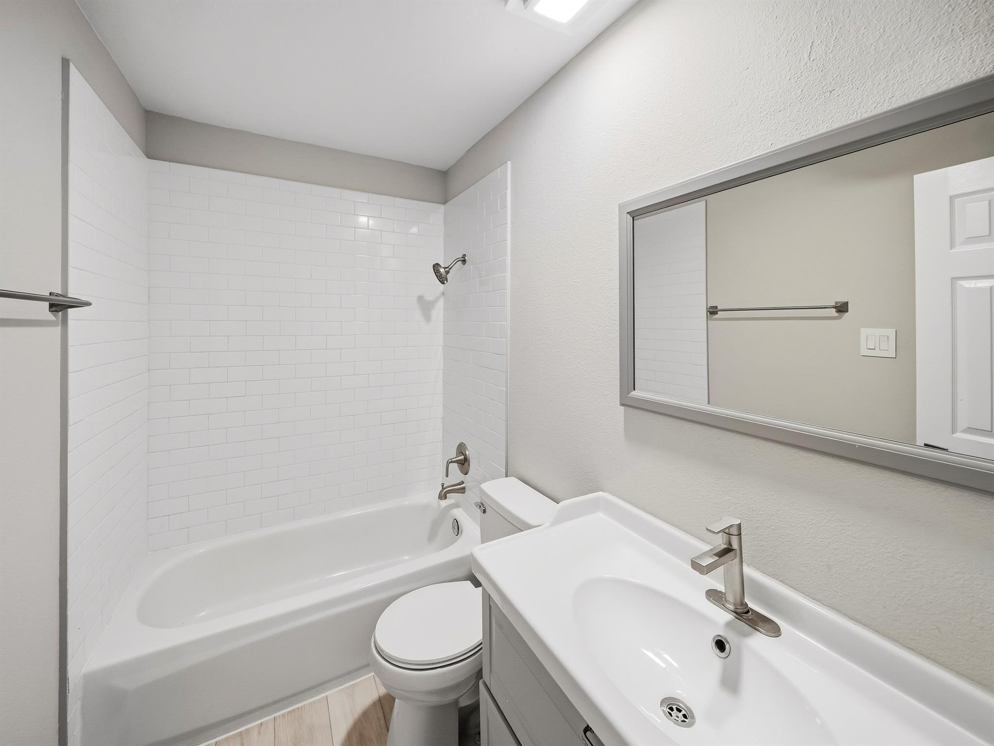 6706 Carisbrooke Ln Property Photo 18