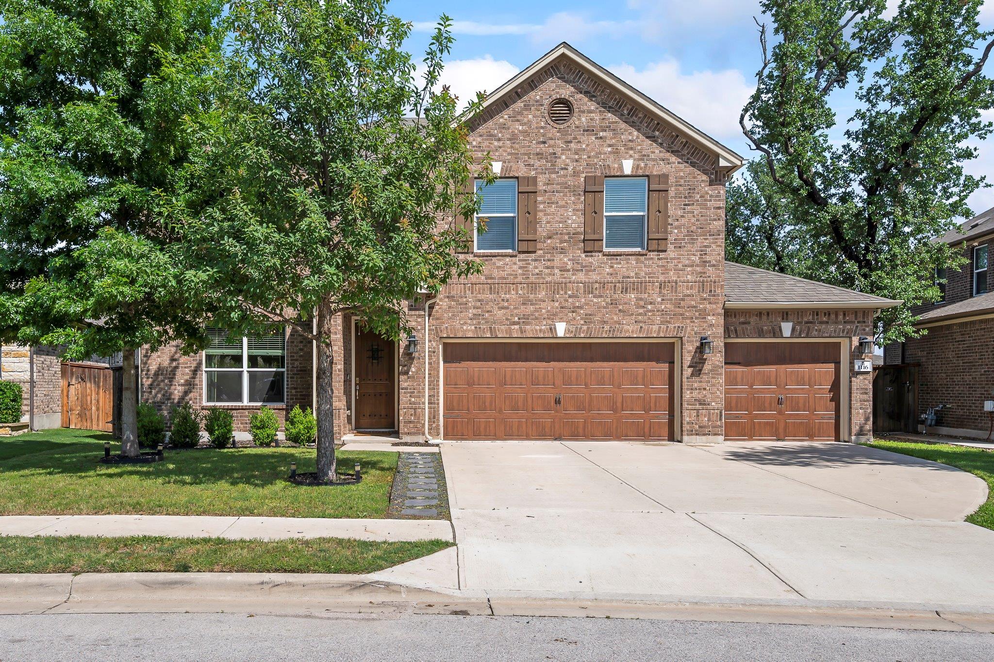 1116 Brenham Ln Property Photo