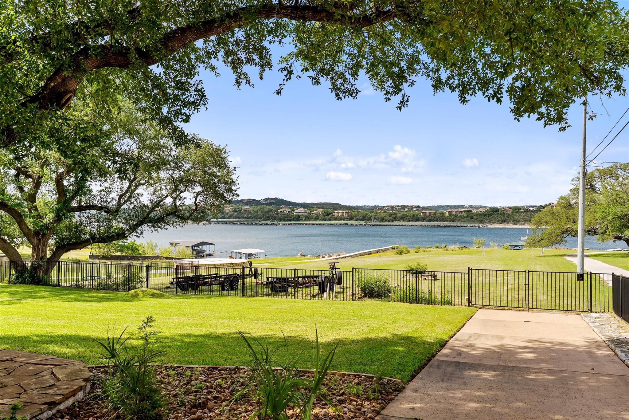 16714 Forest Way Property Photo 8