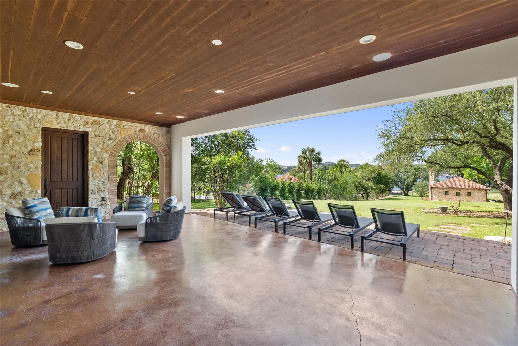 16714 Forest Way Property Photo 28