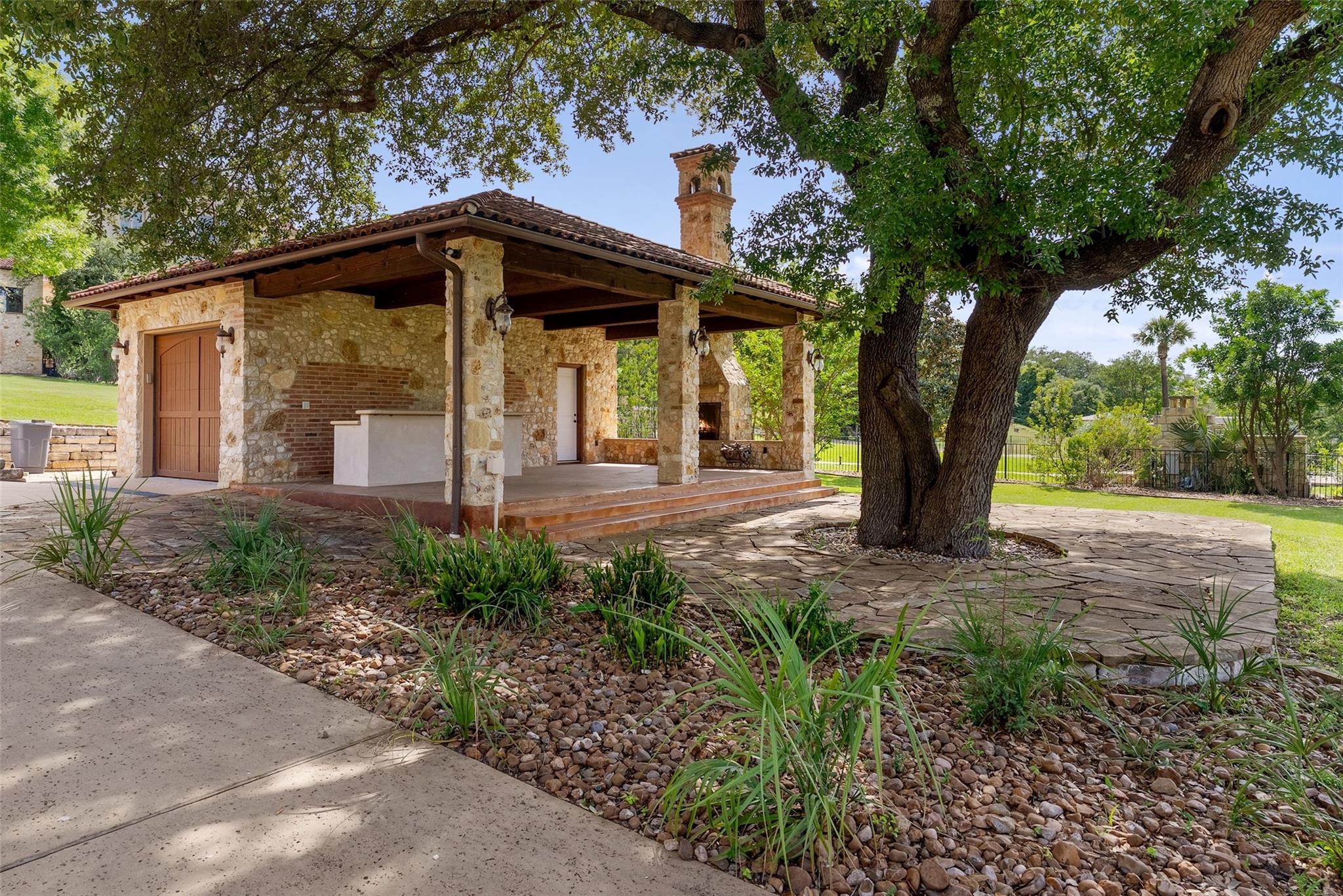 16714 Forest Way Property Photo 32