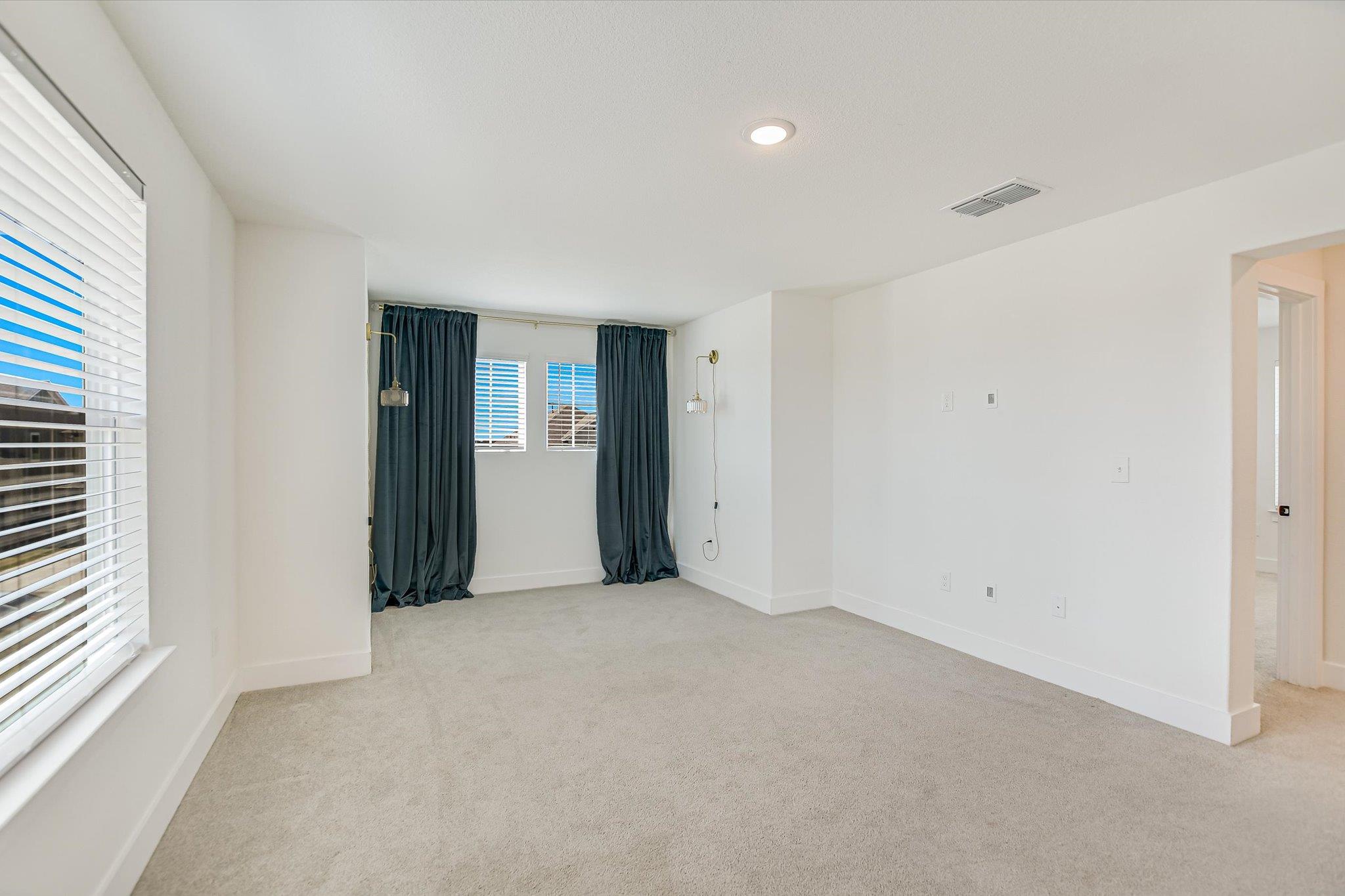 6115 Marsh Ln Property Photo 9