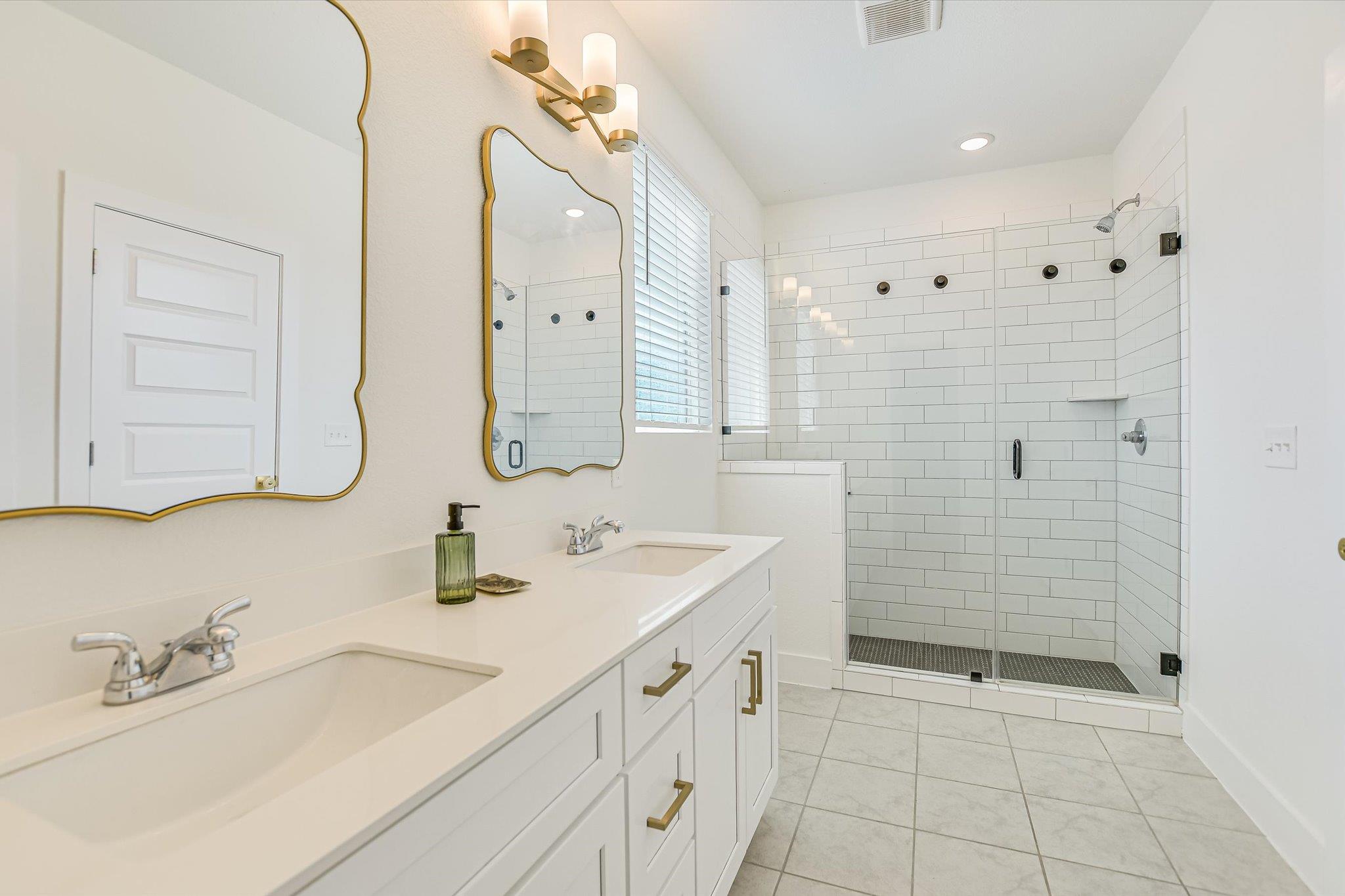 6115 Marsh Ln Property Photo 12