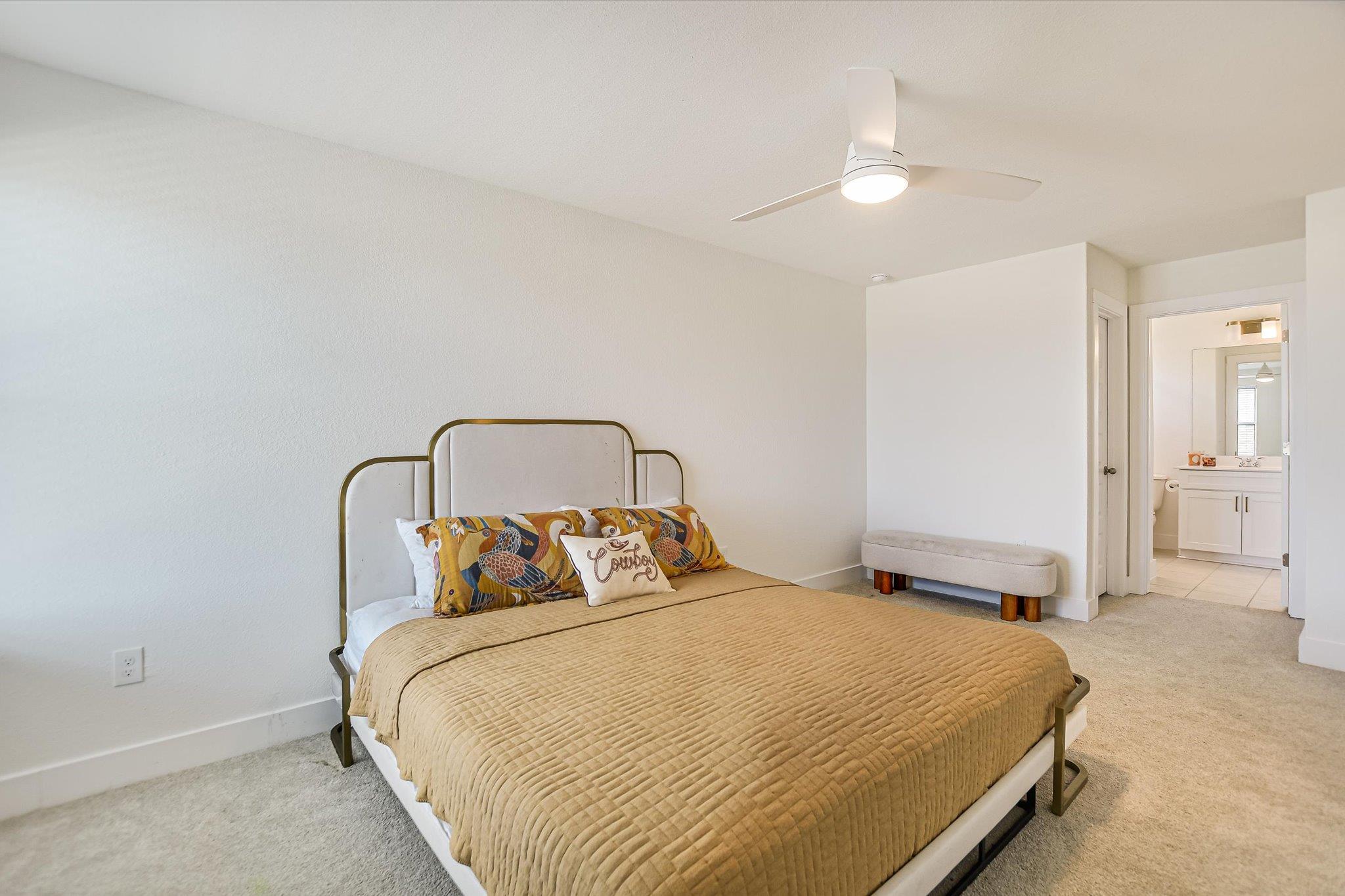 6115 Marsh Ln Property Photo 14