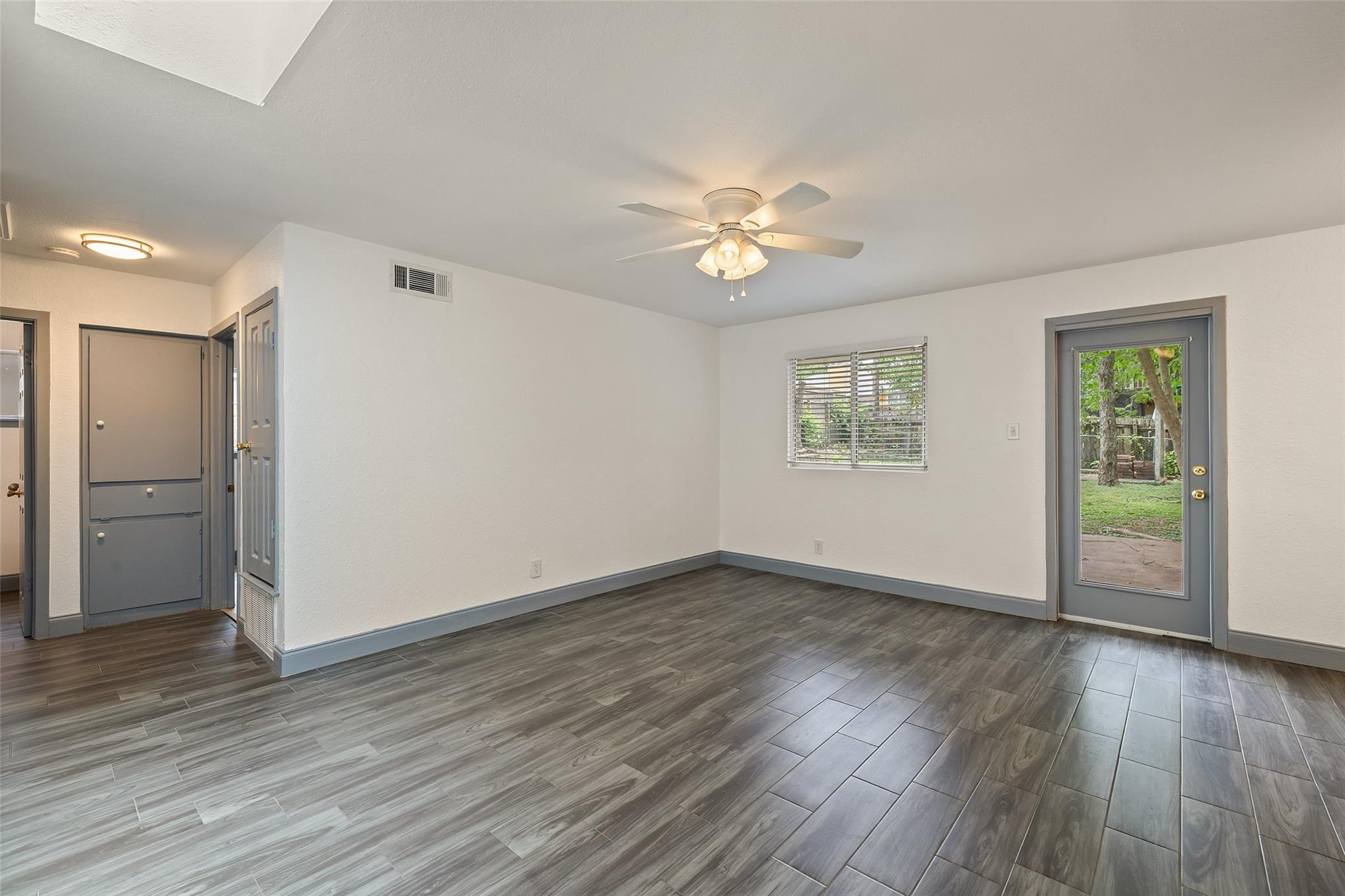 3411 Thomas Kincheon St Property Photo 9