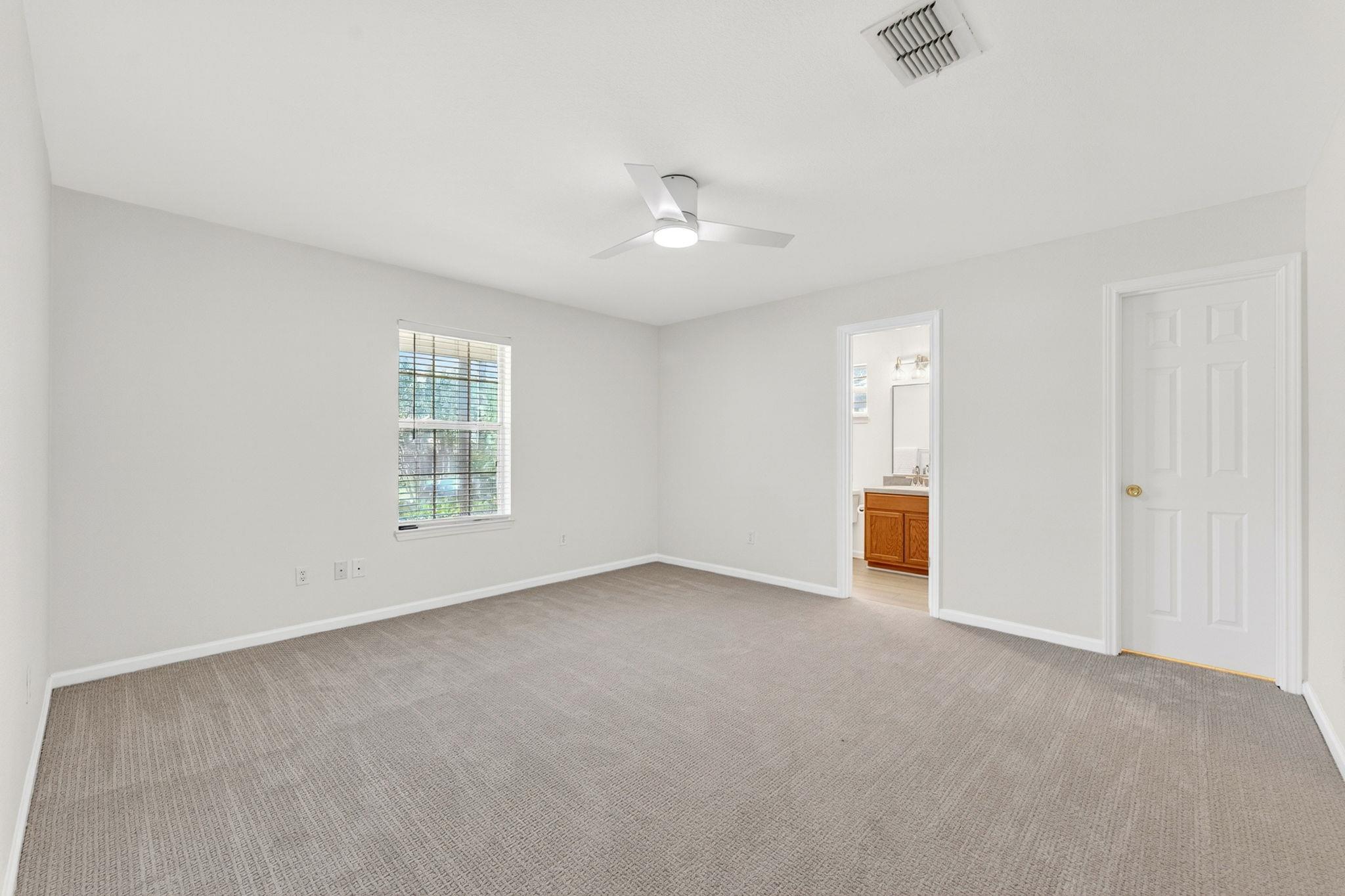 1010 Louise St Property Photo 17