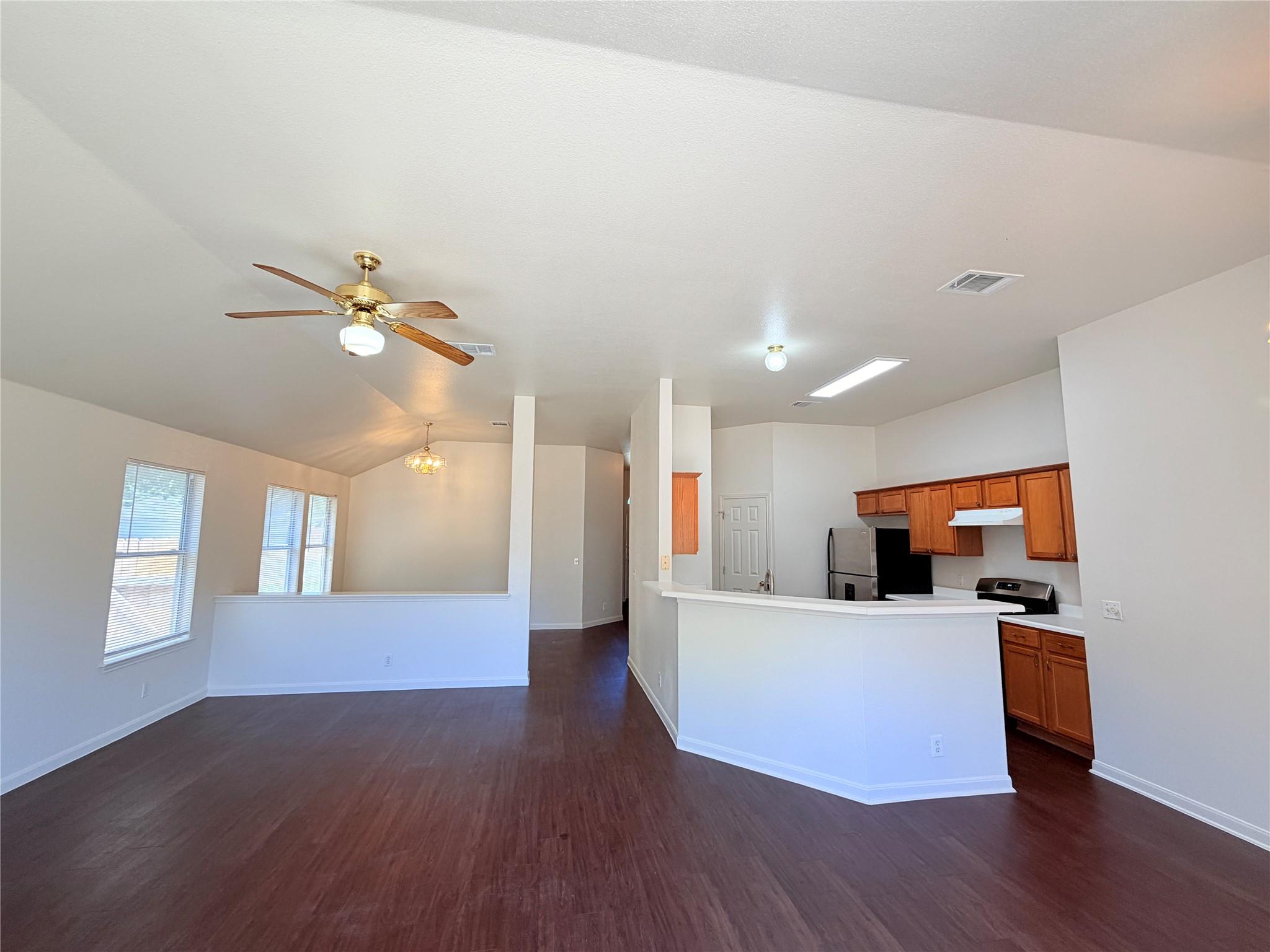 124 Estate Cv Property Photo 5